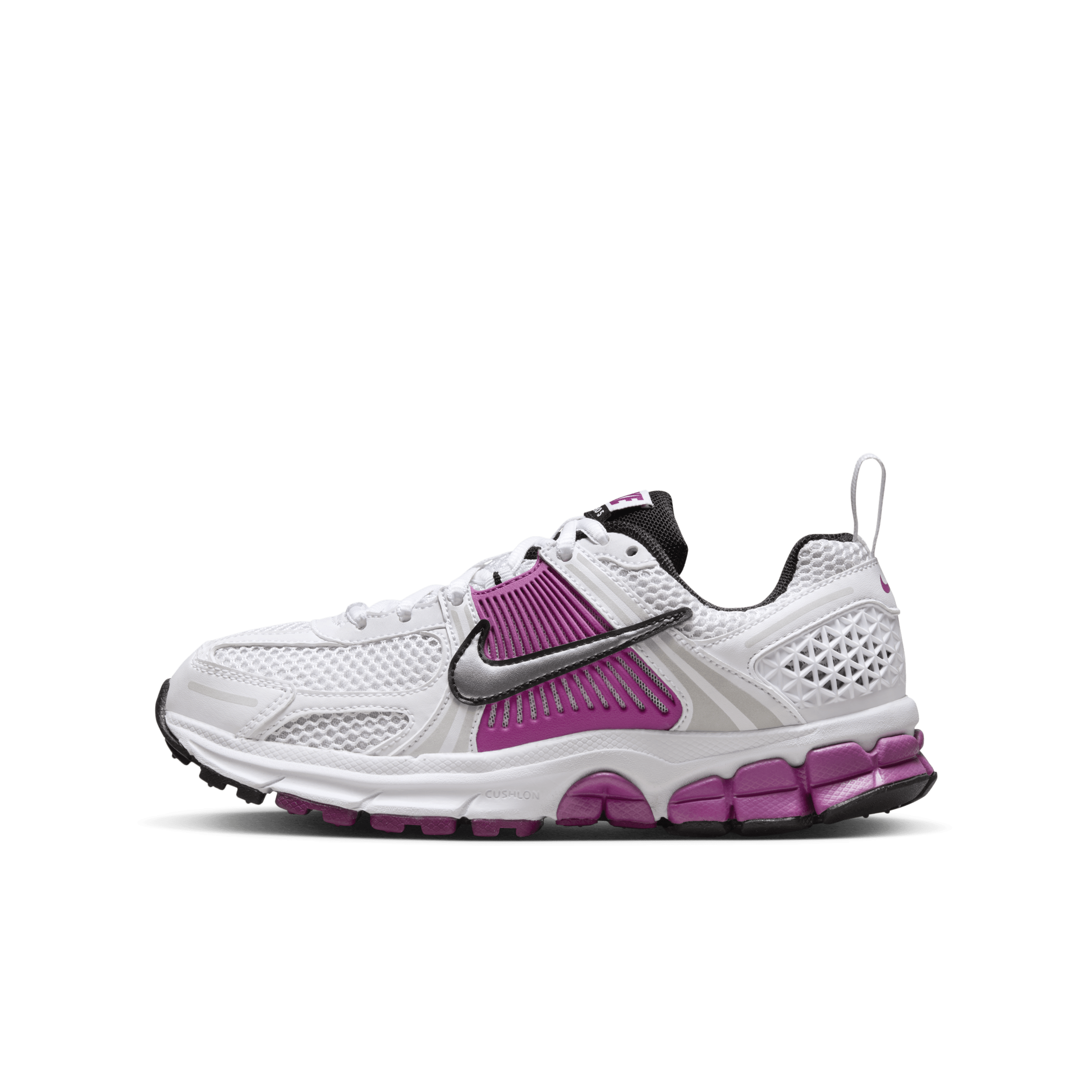 【ナイキ(NIKE)公式ストア】ナイキ ボメロ 5 ジュニアシューズ HF6998-102 ホワイト 【ナイキ(NIKE)公式ストア】ナイキ ボメロ 5 ジュニアシューズ HF6998-102 ホワイト