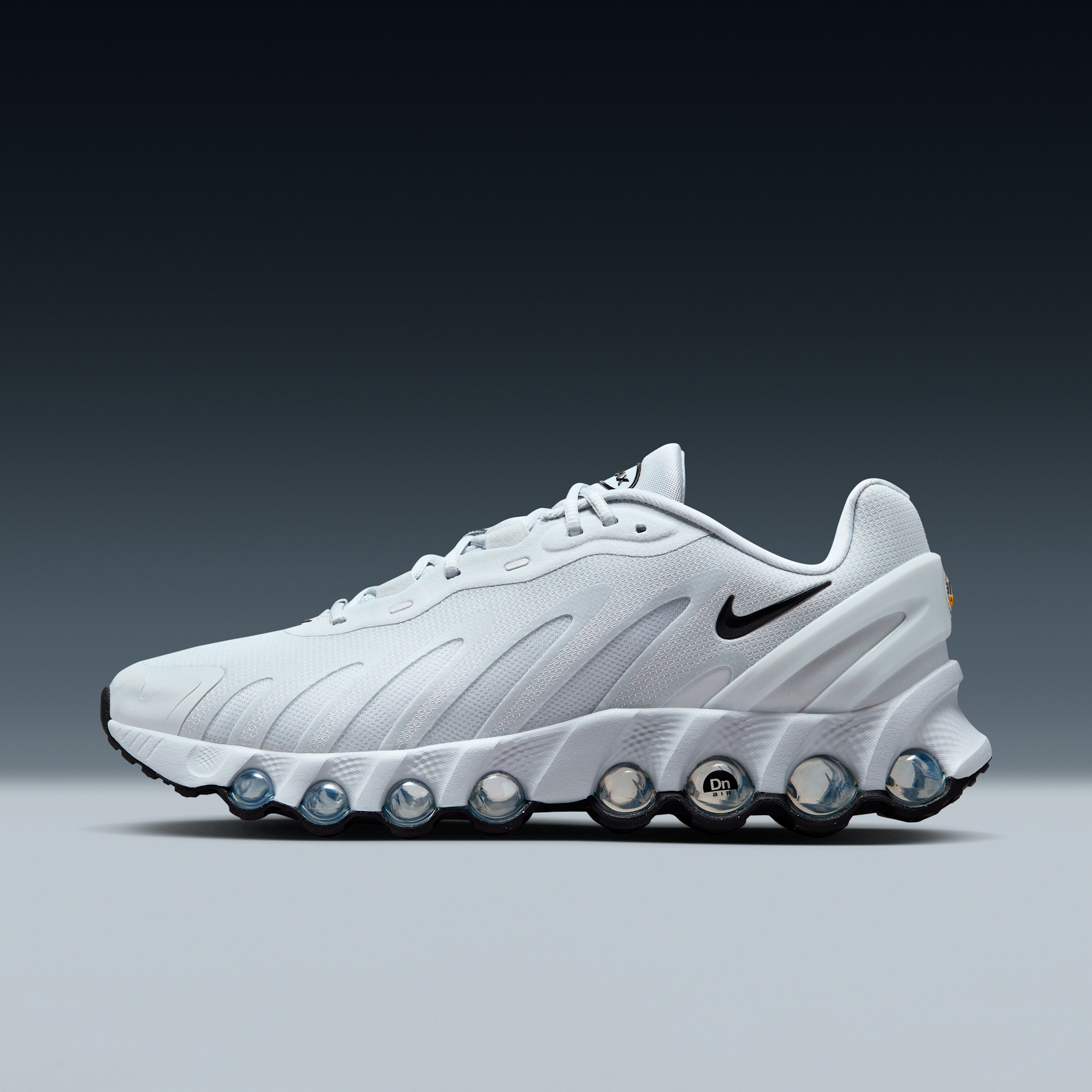 【ナイキ(NIKE)公式ストア】ナイキ エア マックス Dn8 メンズシューズ FQ7860-010 グレー 【ナイキ(NIKE)公式ストア】ナイキ エア マックス Dn8 メンズシューズ FQ7860-010 グレー
