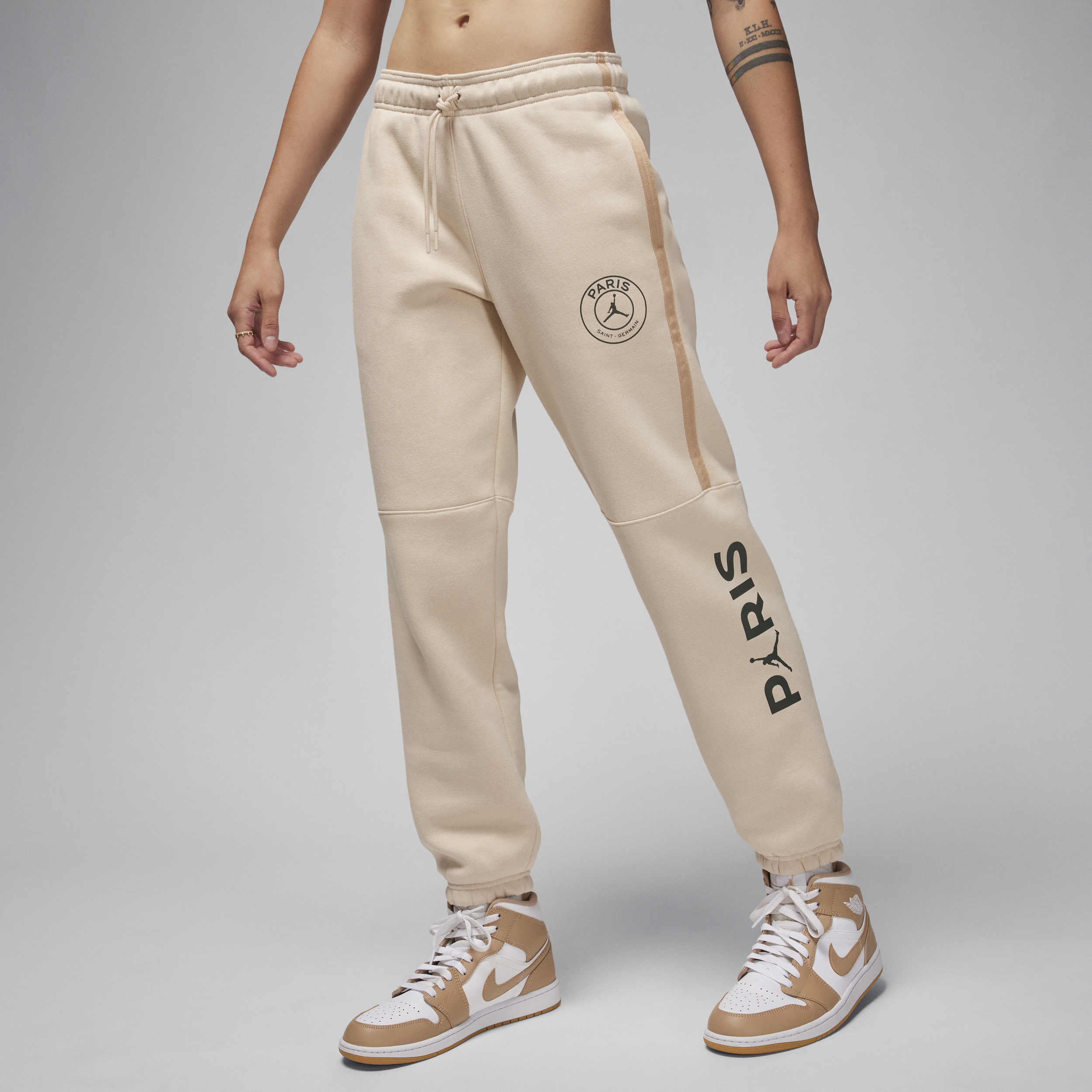 Nike Paris Saint-Germain Brooklyn Fleece Jordan-fodbold bukser med grafik til kvinder - brun