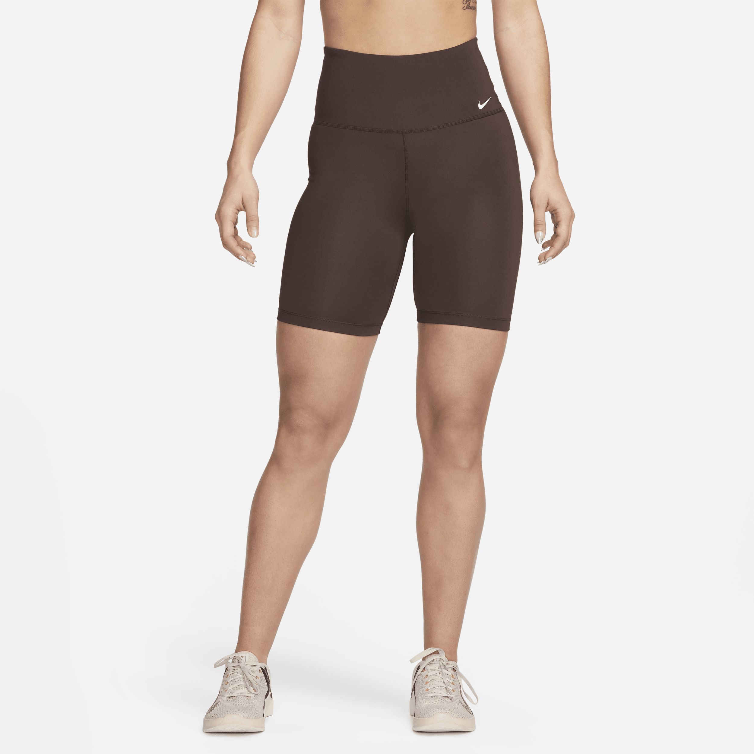 Nike Dri-FIT One Pantalón corto de ciclismo de 18 cm y talle alto - Mujer - Marrón