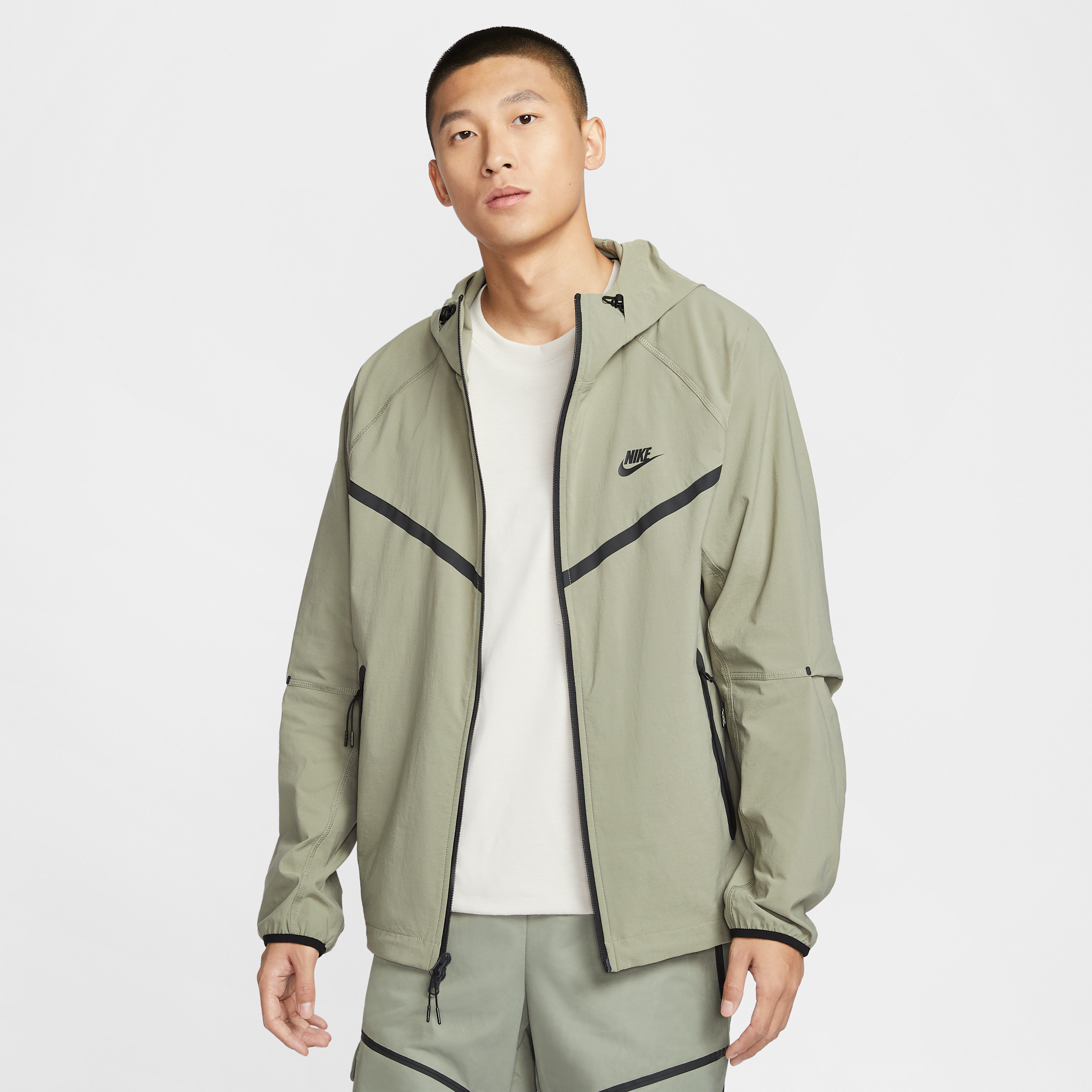 【ナイキ(NIKE)公式ストア】ナイキ テック ウィンドランナー メンズ ウーブン フルジップ ジャケット HM7152-320 グリーン 【ナイキ(NIKE)公式ストア】ナイキ テック ウィンドランナー メンズ ウーブン フルジップ ジャケット HM7152-320 グリーン