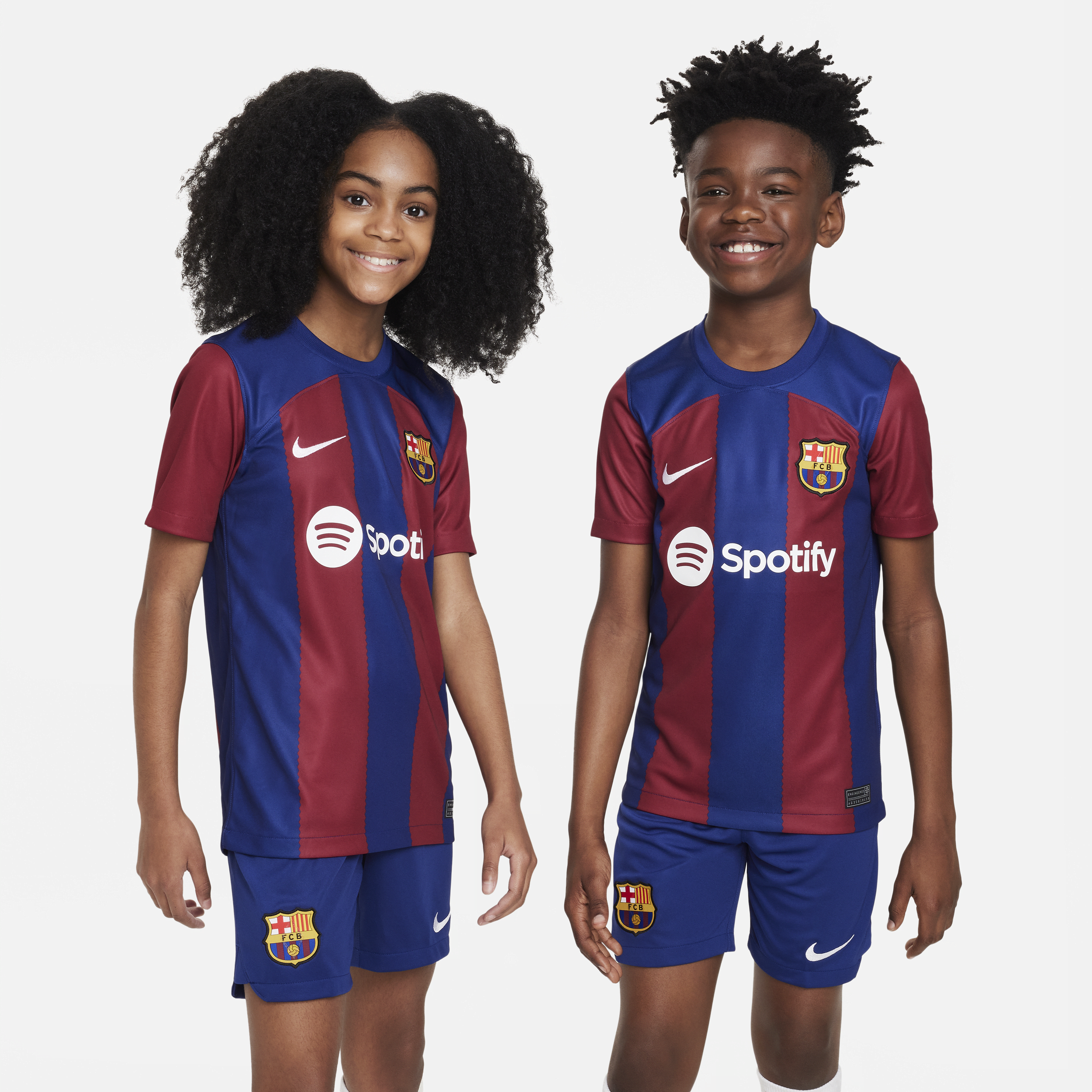 FC Barcelona 2023/24 Stadium Home Nike Dri-FIT-fodboldtrøje til større børn - blå