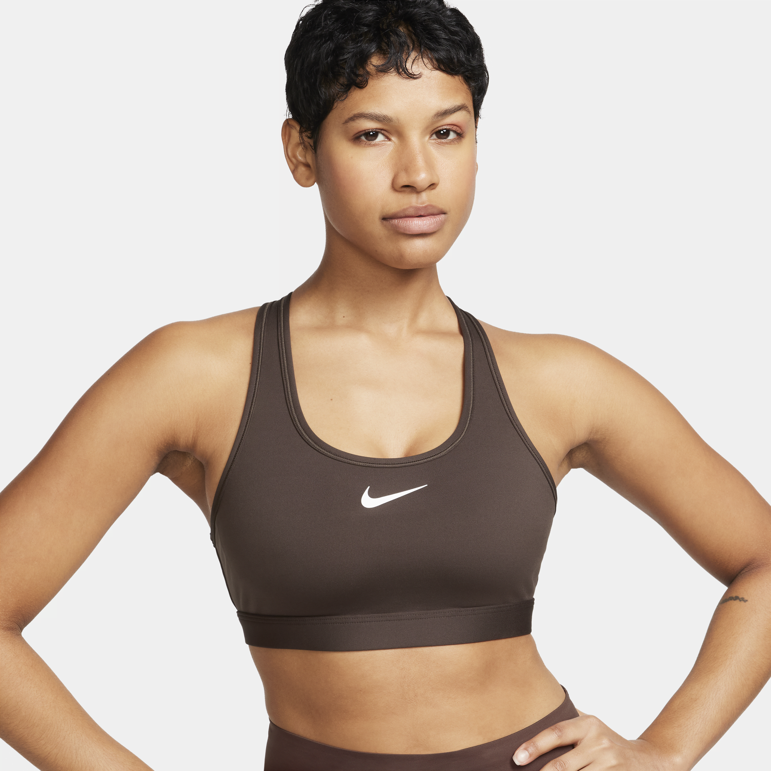 Nike Swoosh Medium Support-sports-bh med indlæg til kvinder - brun
