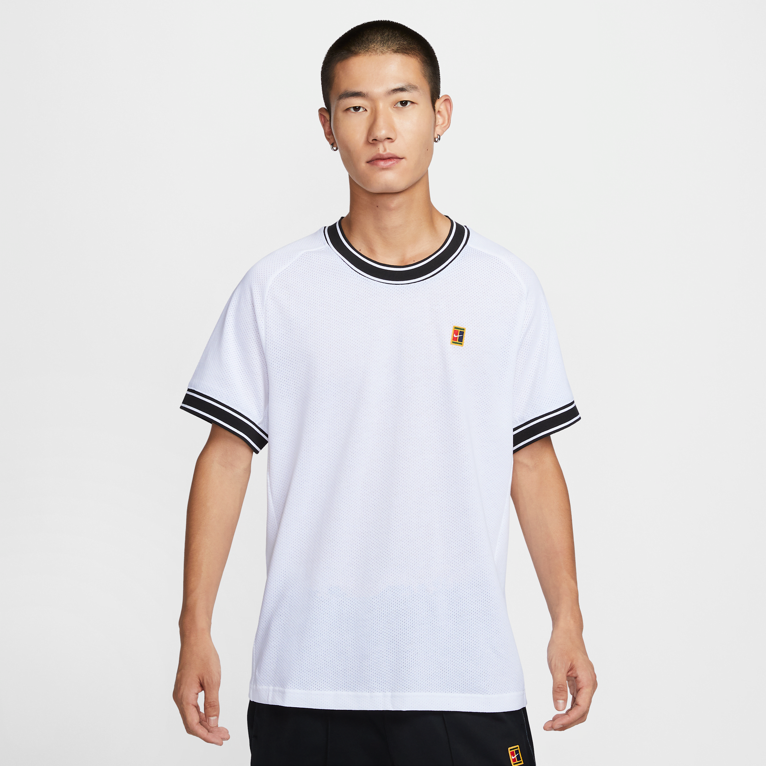 【ナイキ(NIKE)公式ストア】ナイキコート ヘリテージ メンズ ショートスリーブ テニストップ FN0319-101 ホワイト 【ナイキ(NIKE)公式ストア】ナイキコート ヘリテージ メンズ ショートスリーブ テニストップ FN0319-101 ホワイト