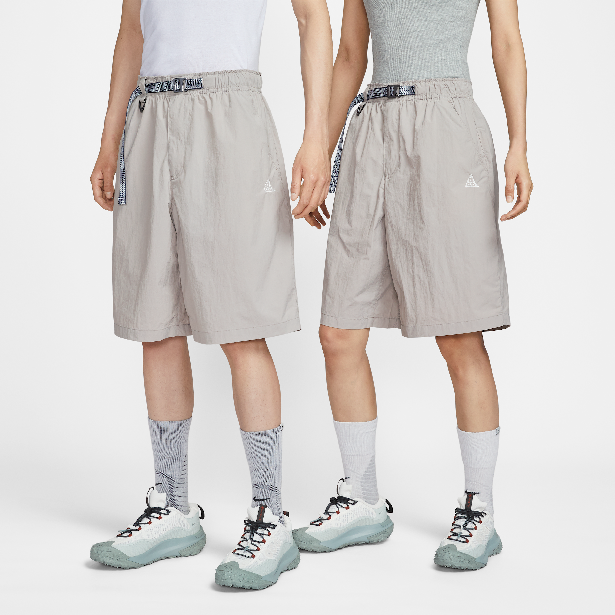 【ナイキ(NIKE)公式ストア】ナイキ ACG "Orb Weaver" UV レペル オーバーサイズド ショートパンツ HJ2888-009 グレー 【ナイキ(NIKE)公式ストア】ナイキ ACG "Orb Weaver" UV レペル オーバーサイズド ショートパンツ HJ2888-009 グレー