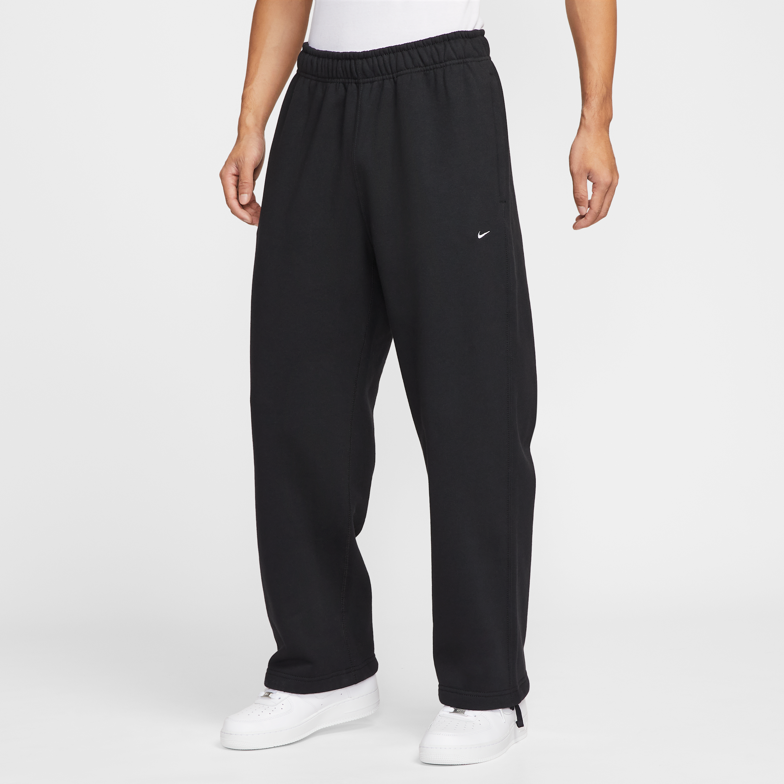 【ナイキ(NIKE)公式ストア】ナイキ ソロ スウッシュ メンズ フリース オープンヘム パンツ HV1091-010 ブラック 【ナイキ(NIKE)公式ストア】ナイキ ソロ スウッシュ メンズ フリース オープンヘム パンツ HV1091-010 ブラック