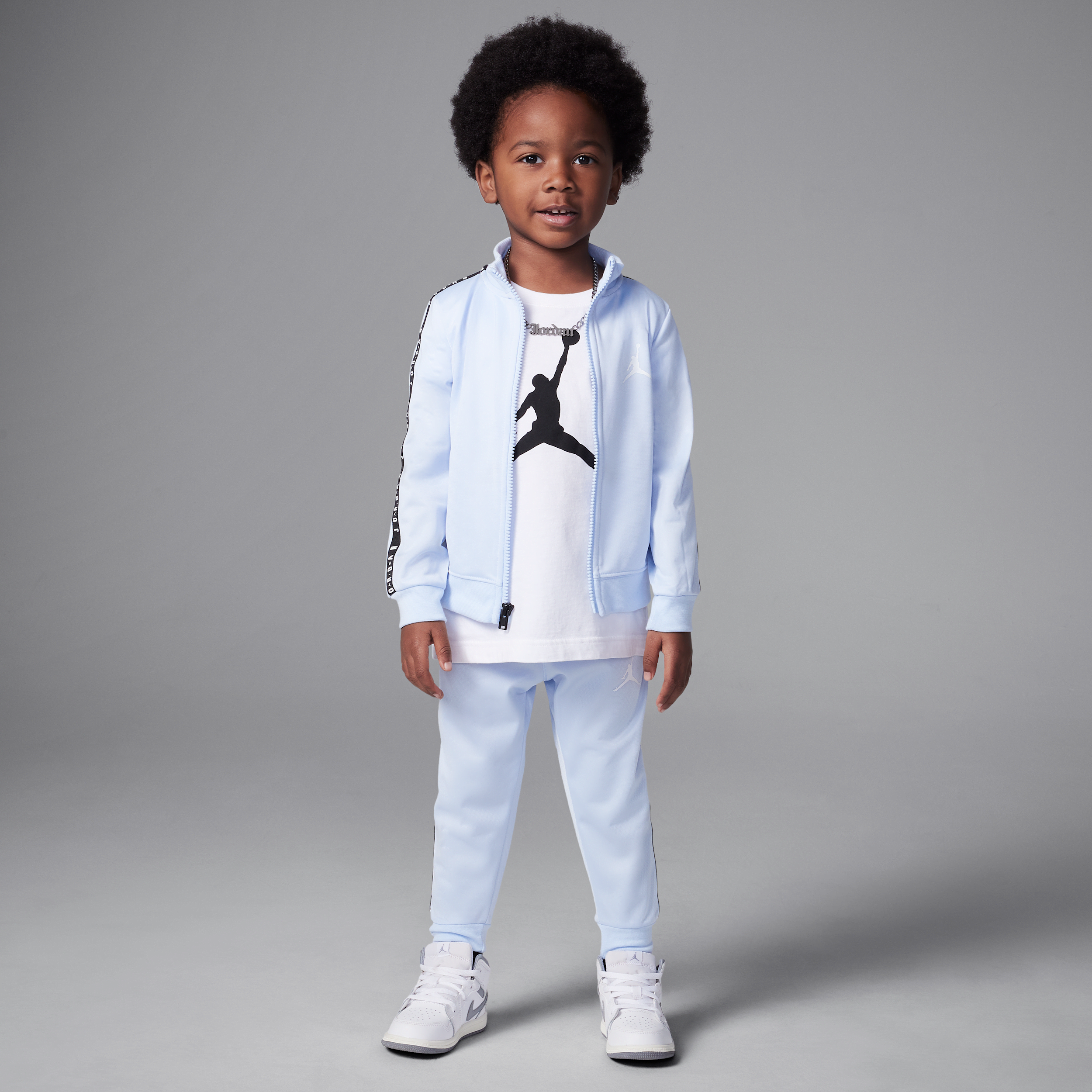 【ナイキ(NIKE)公式ストア】ジョーダン ベビー トラックスーツ DO2937-480 ブルー 【ナイキ(NIKE)公式ストア】ジョーダン ベビー トラックスーツ DO2937-480 ブルー