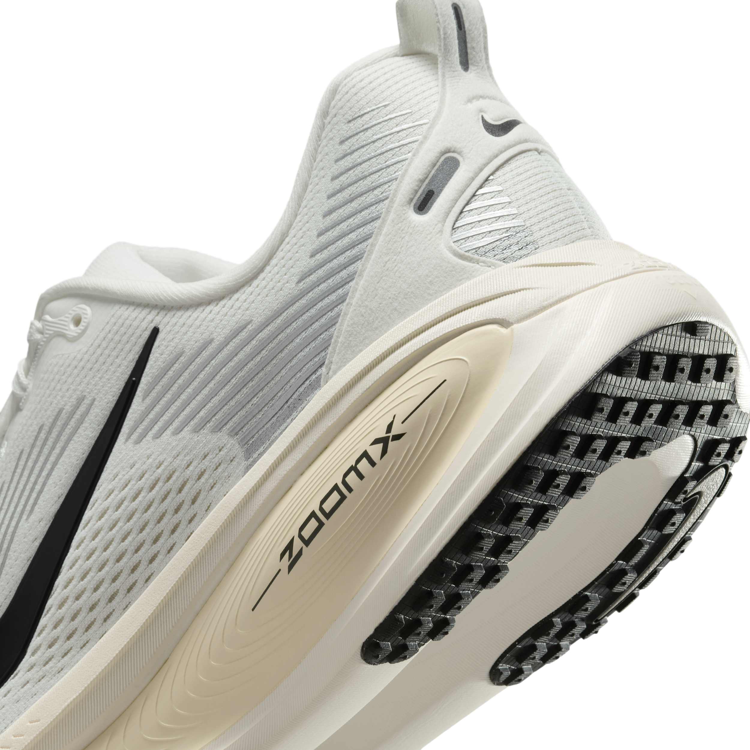 Nike Vomero 18 Men's Road Running Shoes product image