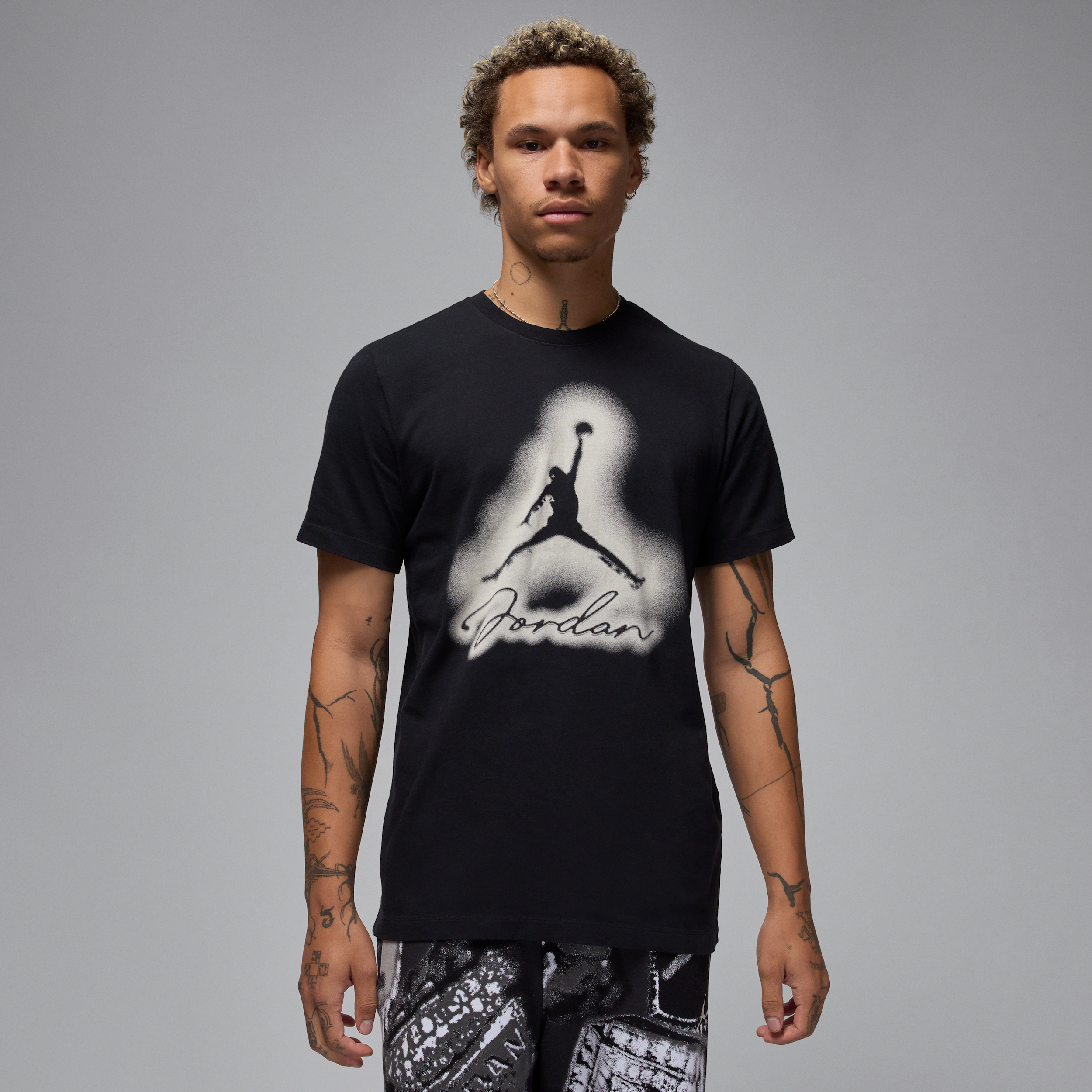 【ナイキ(NIKE)公式ストア】ジョーダン フライト MVP メンズ Tシャツ HJ2330-010 ブラック 【ナイキ(NIKE)公式ストア】ジョーダン フライト MVP メンズ Tシャツ HJ2330-010 ブラック