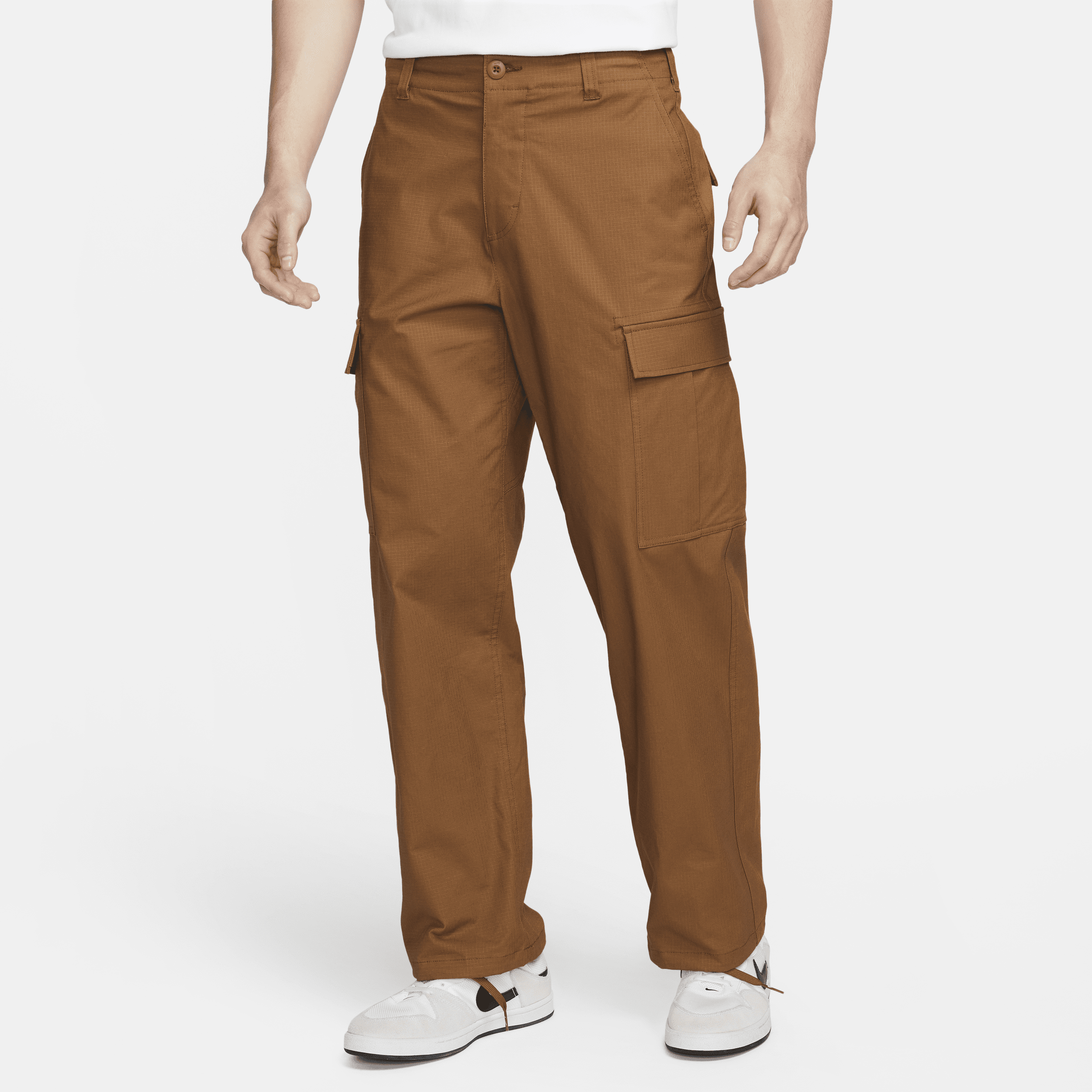【ナイキ(NIKE)公式ストア】ナイキ SB カーニー メンズ カーゴ スケートボードパンツ FQ0496-281 ブラウン 【ナイキ(NIKE)公式ストア】ナイキ SB カーニー メンズ カーゴ スケートボードパンツ FQ0496-281 ブラウン