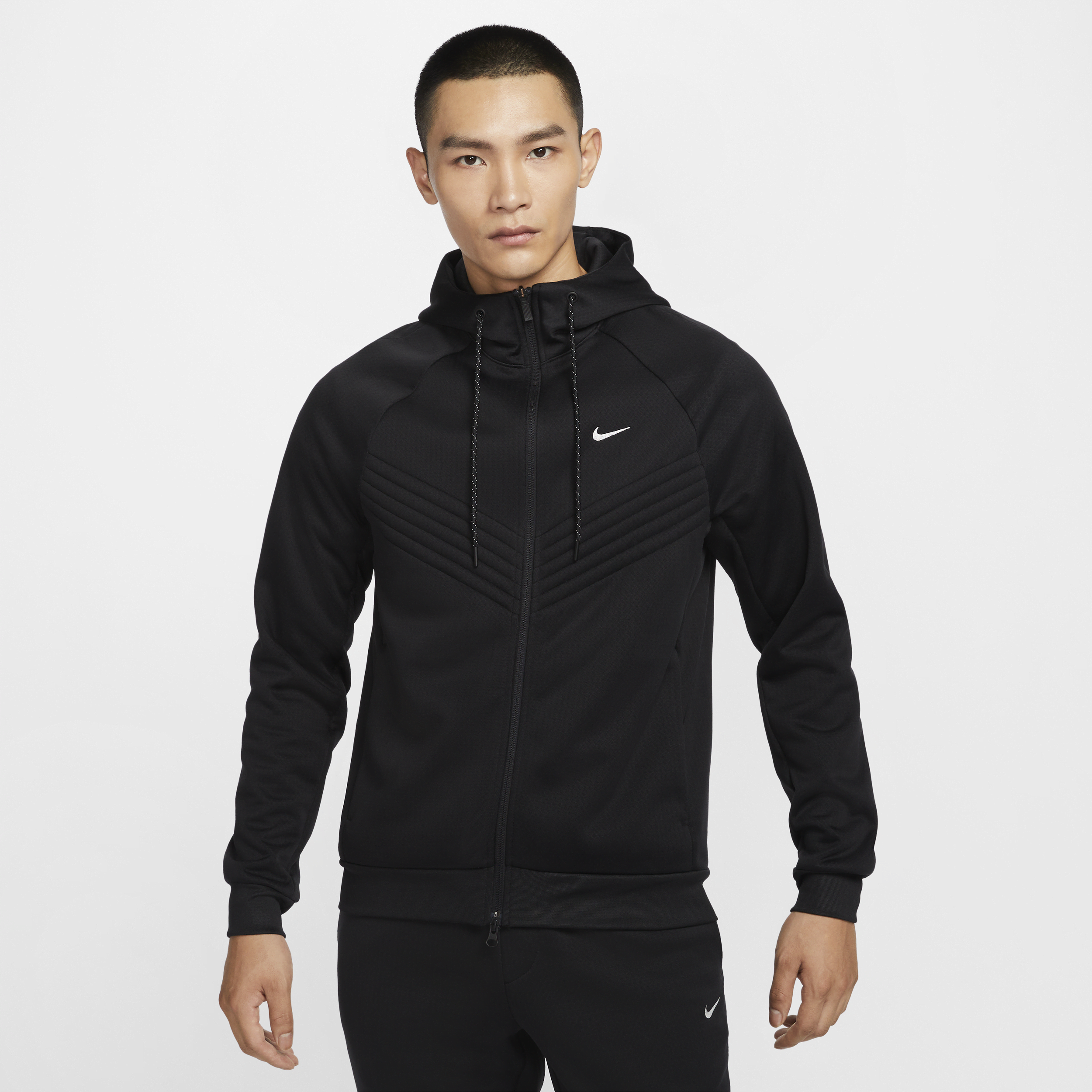 【ナイキ(NIKE)公式ストア】ナイキ Therma Sphere メンズ Therma-FIT 撥水 ウィンタライズド フルジップ ジャケット FZ1108-010 ブラック 【ナイキ(NIKE)公式ストア】ナイキ Therma Sphere メンズ Therma-FIT 撥水 ウィンタライズド フルジップ ジャケット FZ1108-010 ブラック