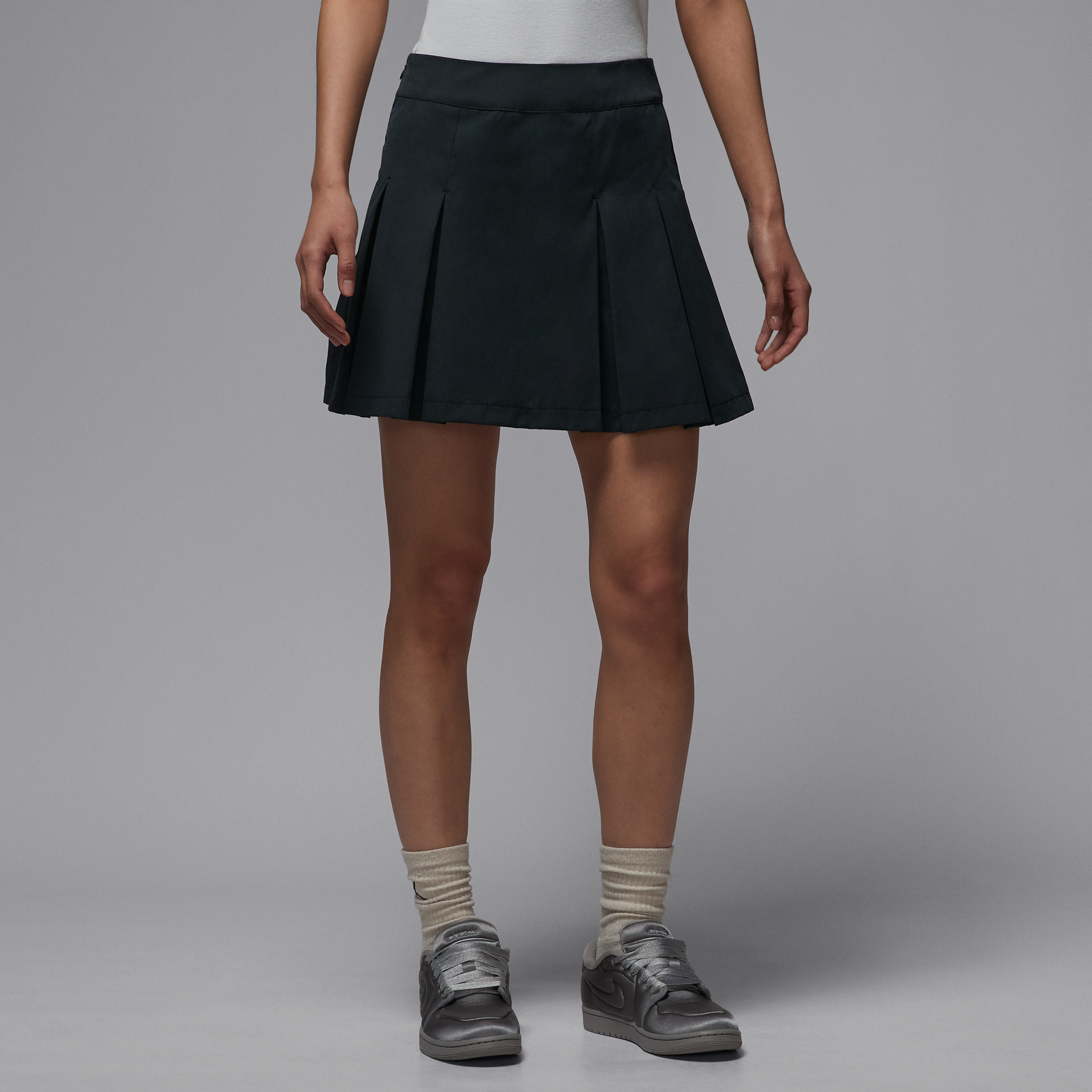 【ナイキ(NIKE)公式ストア】ジョーダン プールサイド ウィメンズ プリーツ スカート HJ0060-010 ブラック 【ナイキ(NIKE)公式ストア】ジョーダン プールサイド ウィメンズ プリーツ スカート HJ0060-010 ブラック