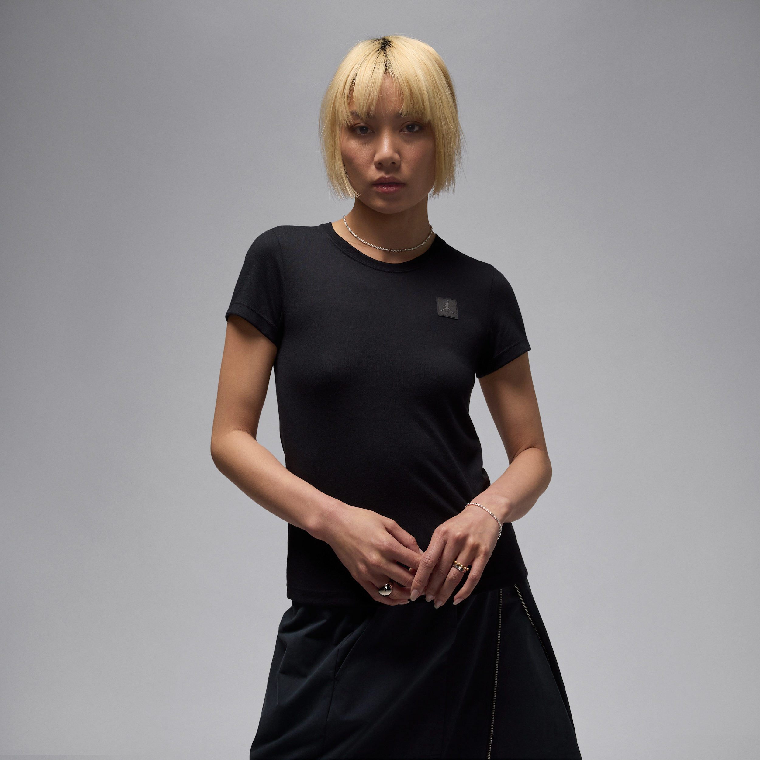 【ナイキ(NIKE)公式ストア】ジョーダン エッセンシャル ウィメンズ スリム ショートスリーブ Tシャツ FQ3566-010 ブラック 【ナイキ(NIKE)公式ストア】ジョーダン エッセンシャル ウィメンズ スリム ショートスリーブ Tシャツ FQ3566-010 ブラック