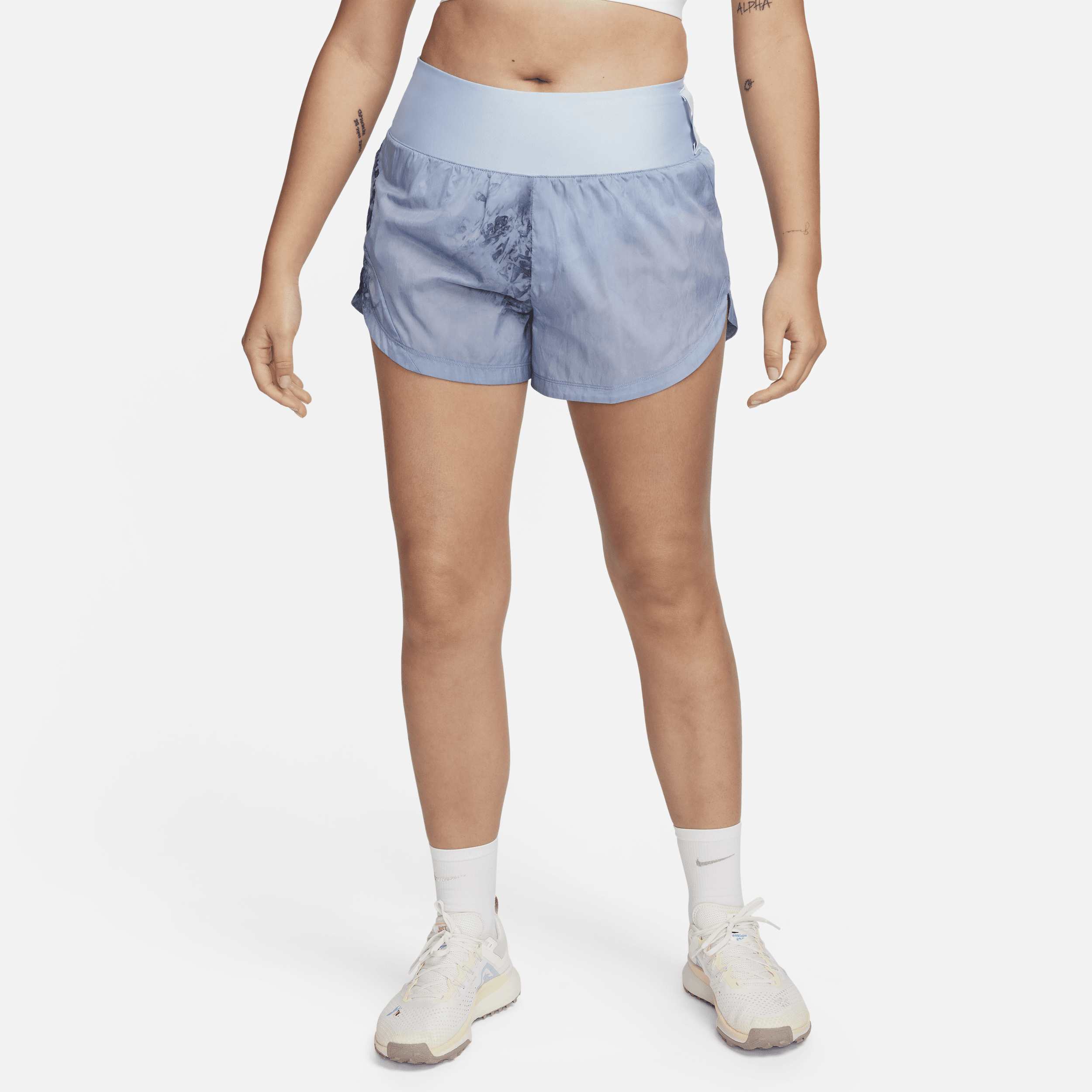 【ナイキ(NIKE)公式ストア】ナイキ トレイル ウィメンズ レペル ミッドライズ 8cm ランニングショートパンツ (インナー付き) FN2648-440 ブルー 【ナイキ(NIKE)公式ストア】ナイキ トレイル ウィメンズ レペル ミッドライズ 8cm ランニングショートパンツ (インナー付き) FN2648-440 ブルー