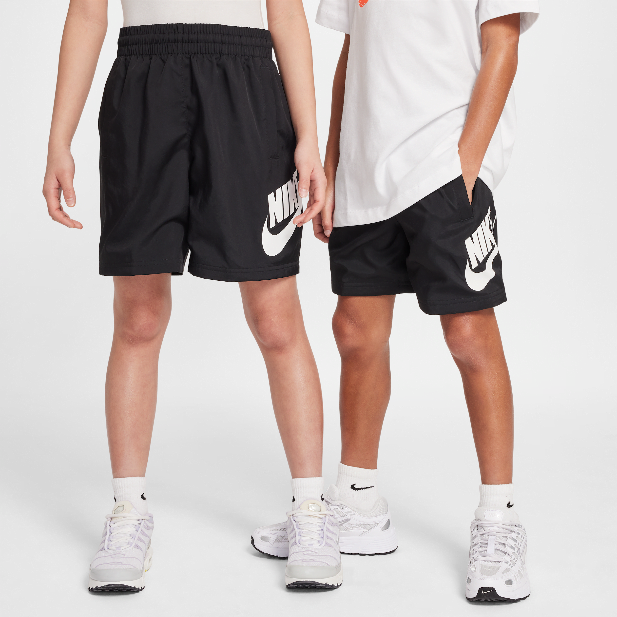 Shorts in tessuto 15 cm Nike Club – Ragazzo/a - Nero