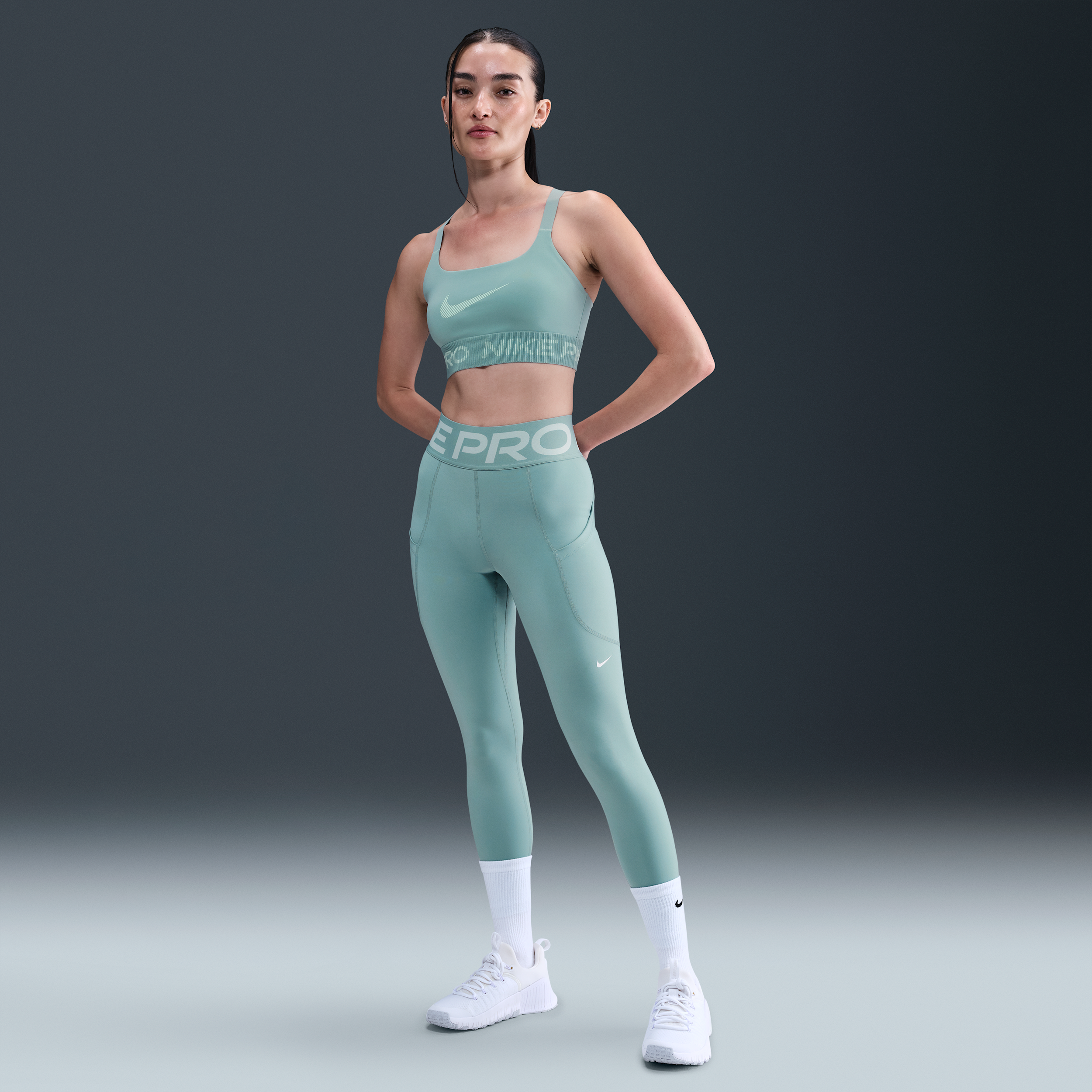 【ナイキ(NIKE)公式ストア】ナイキ プロ スカルプト ウィメンズ ハイウエスト 7/8 レギンス ポケット付き FV7389-017 グリーン 【ナイキ(NIKE)公式ストア】ナイキ プロ スカルプト ウィメンズ ハイウエスト 7/8 レギンス ポケット付き FV7389-017 グリーン