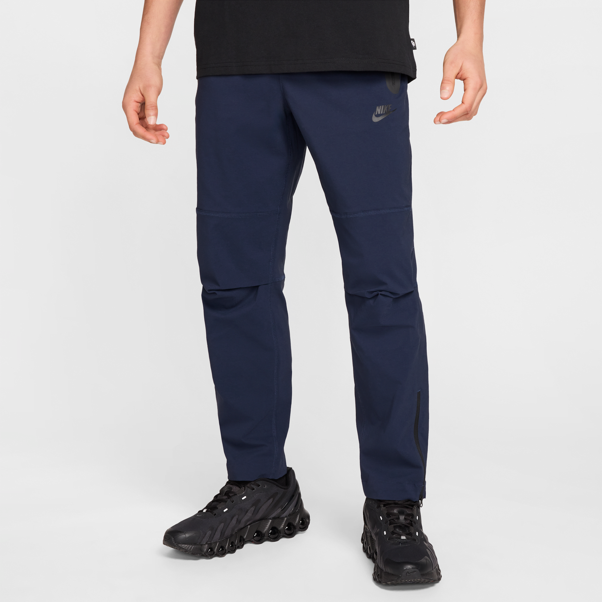 Pantaloni in tessuto Nike Tech – Uomo - Blu