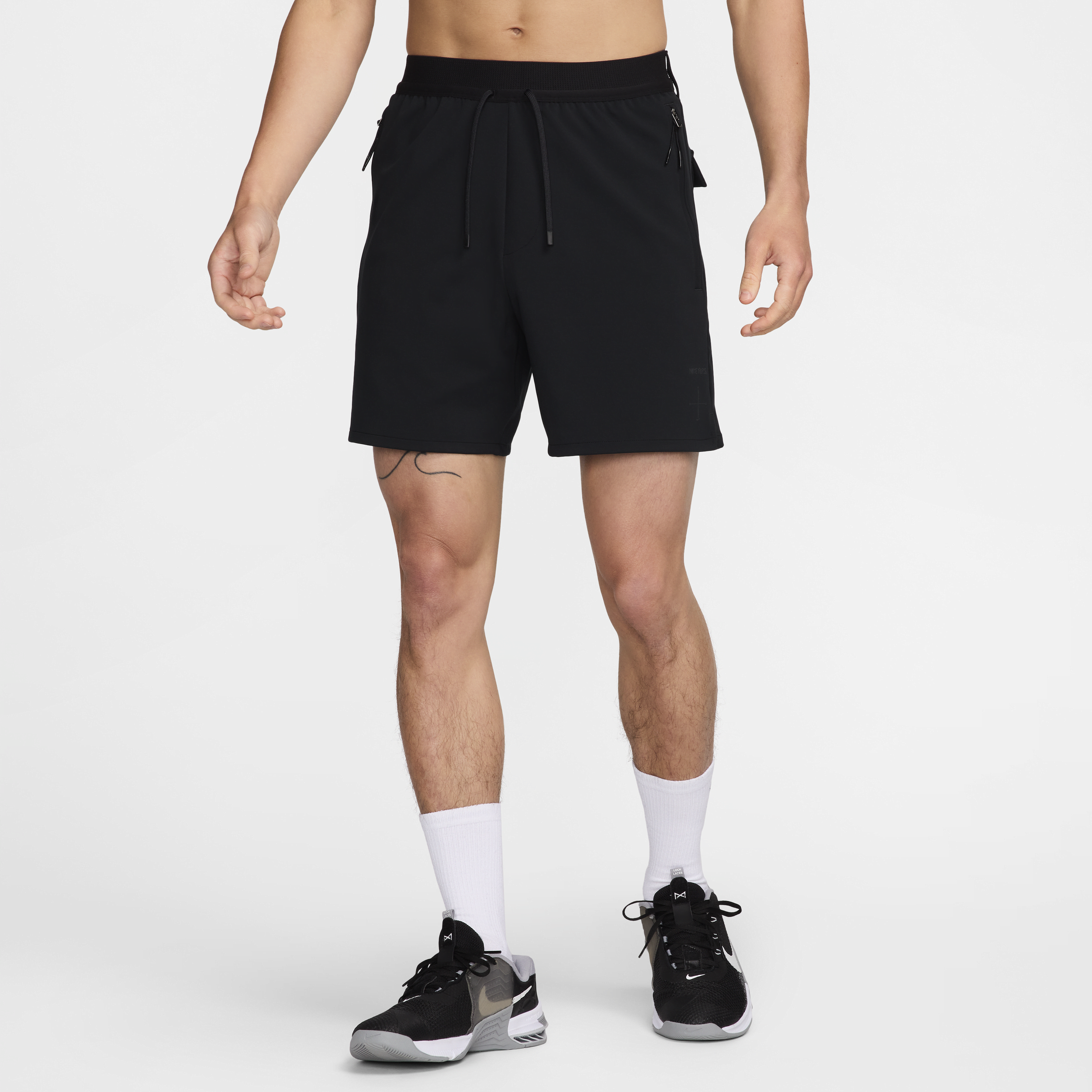 【ナイキ(NIKE)公式ストア】ナイキ A.P.S. メンズ 15cm Dri-FIT ADV バーサタイル ショートパンツ FV8699-010 ブラック 【ナイキ(NIKE)公式ストア】ナイキ A.P.S. メンズ 15cm Dri-FIT ADV バーサタイル ショートパンツ FV8699-010 ブラック