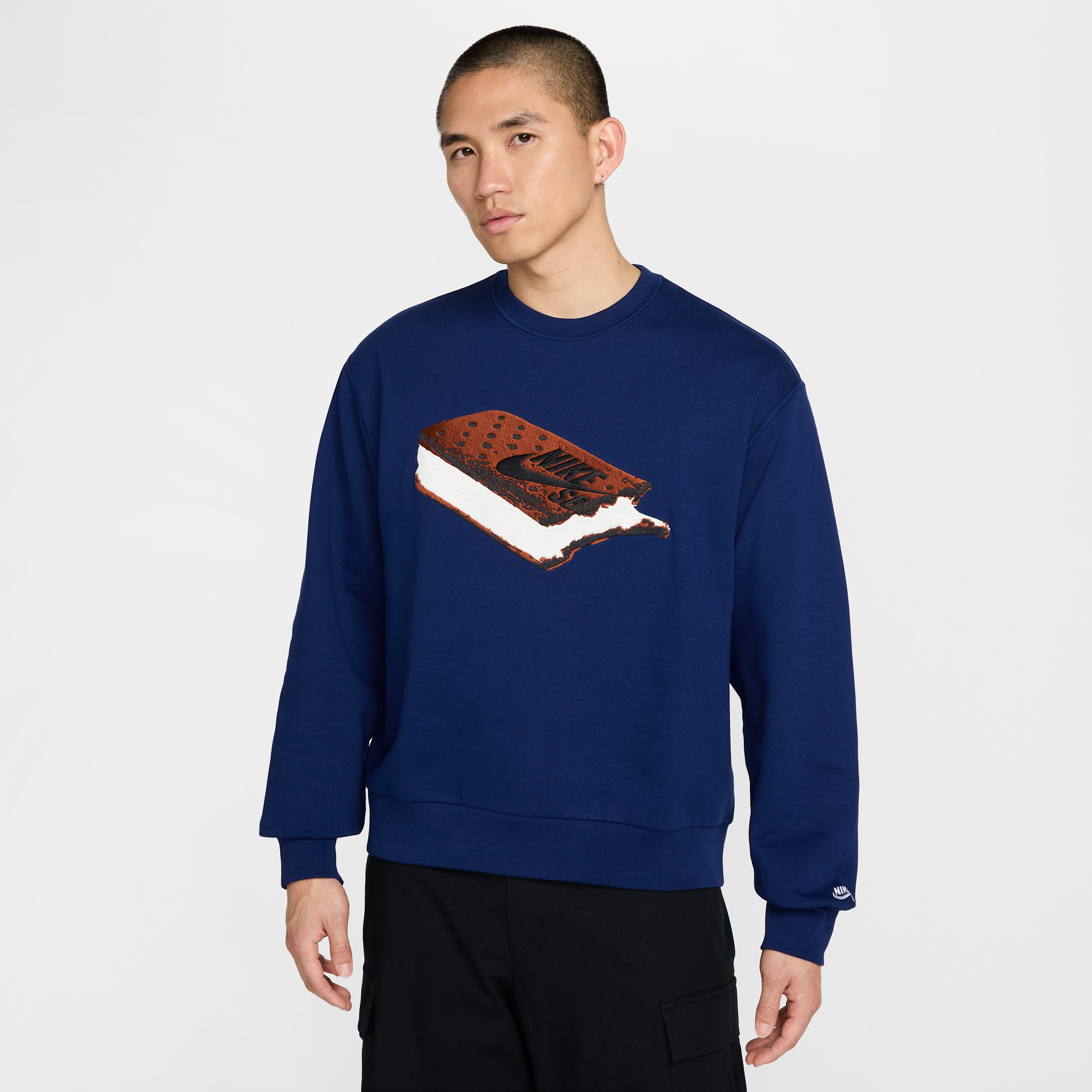 【ナイキ(NIKE)公式ストア】ナイキ SB スケートボード フリース クルー HJ2895-492 ブルー 【ナイキ(NIKE)公式ストア】ナイキ SB スケートボード フリース クルー HJ2895-492 ブルー