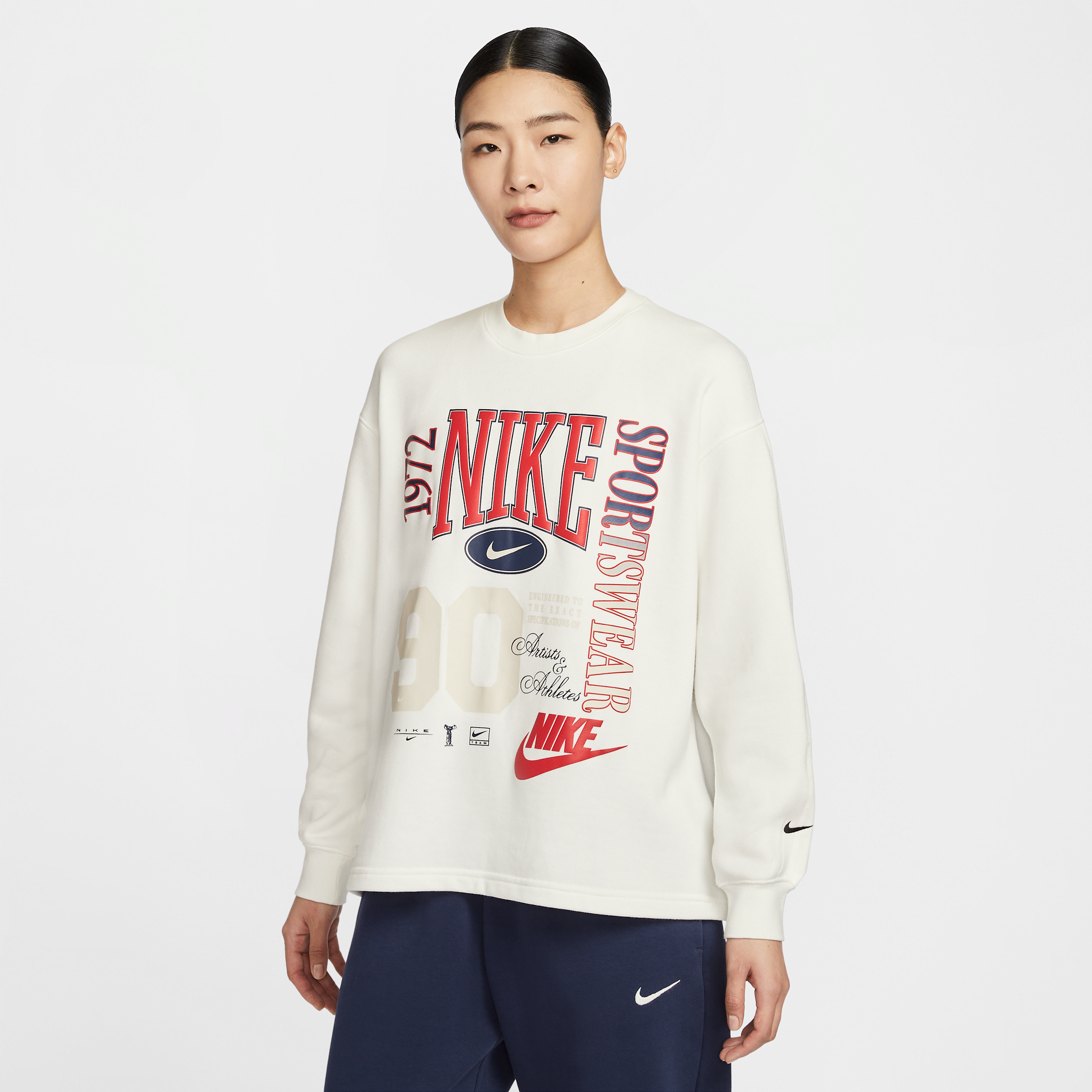 【ナイキ(NIKE)公式ストア】ナイキ スポーツウェア ウィメンズ オーバーサイズド クルーネック フレンチテリー スウェットシャツ HF9492-133 ホワイト 【ナイキ(NIKE)公式ストア】ナイキ スポーツウェア ウィメンズ オーバーサイズド クルーネック フレンチテリー スウェットシャツ HF9492-133 ホワイト