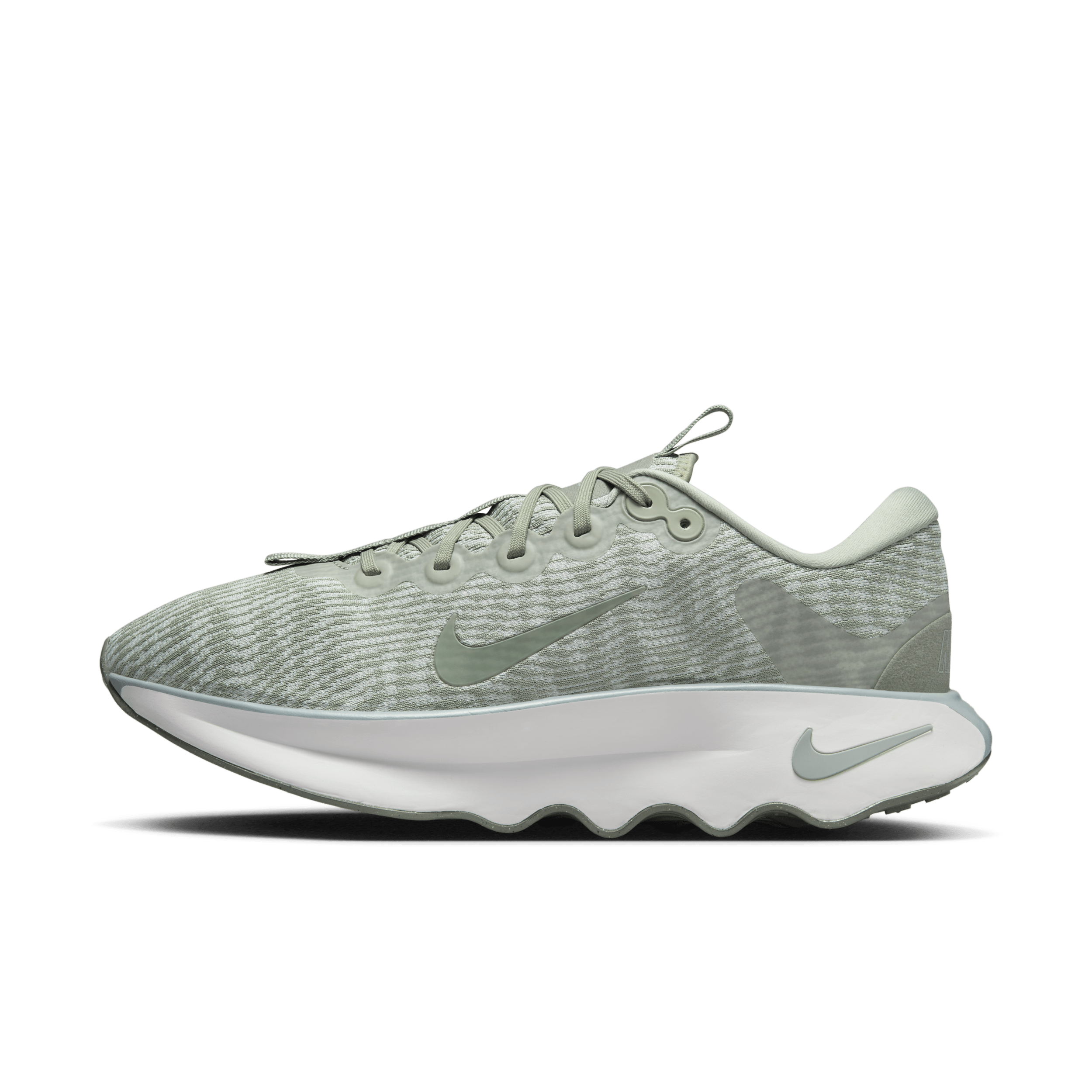 【ナイキ(NIKE)公式ストア】ナイキ モティバ メンズ ウォーキングシューズ DV1237-300 グリーン 【ナイキ(NIKE)公式ストア】ナイキ モティバ メンズ ウォーキングシューズ DV1237-300 グリーン