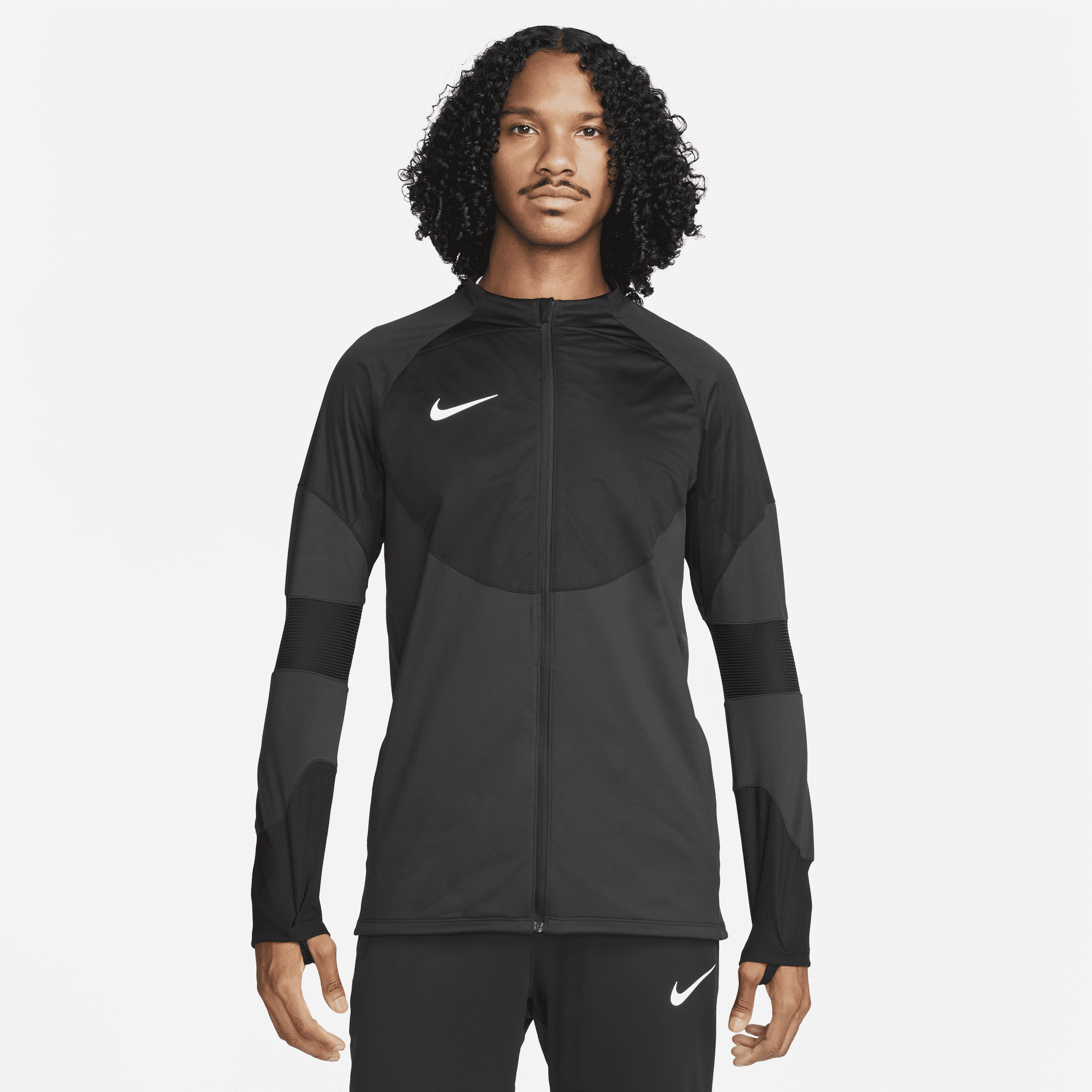 Nike Therma-FIT Strike Winter Warrior-fodboldtræningstrøje med lynlås til mænd - sort