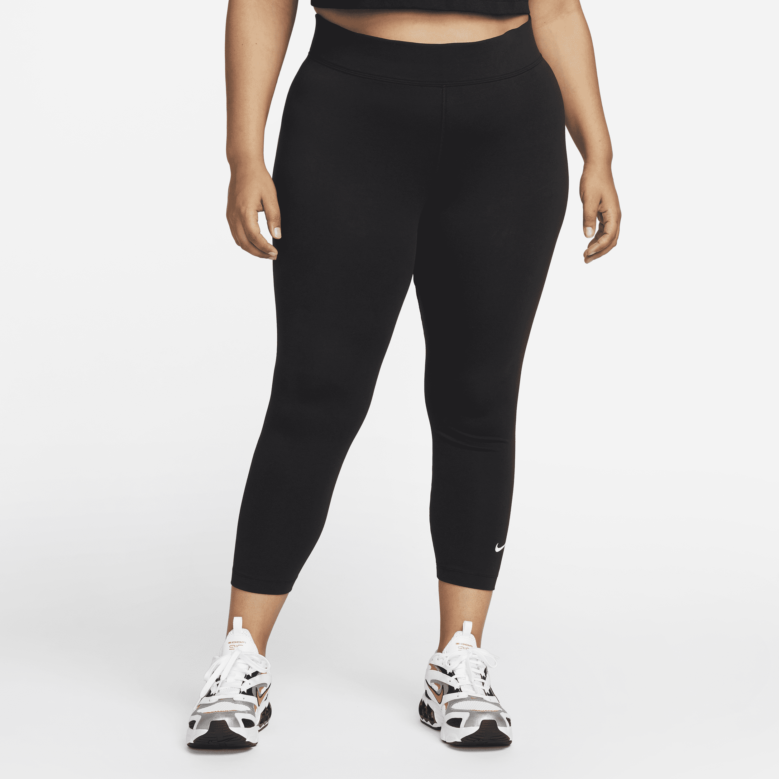 Nike Sportswear Essential-7/8-leggings med mellemhøj talje til kvinder (plus size) - sort