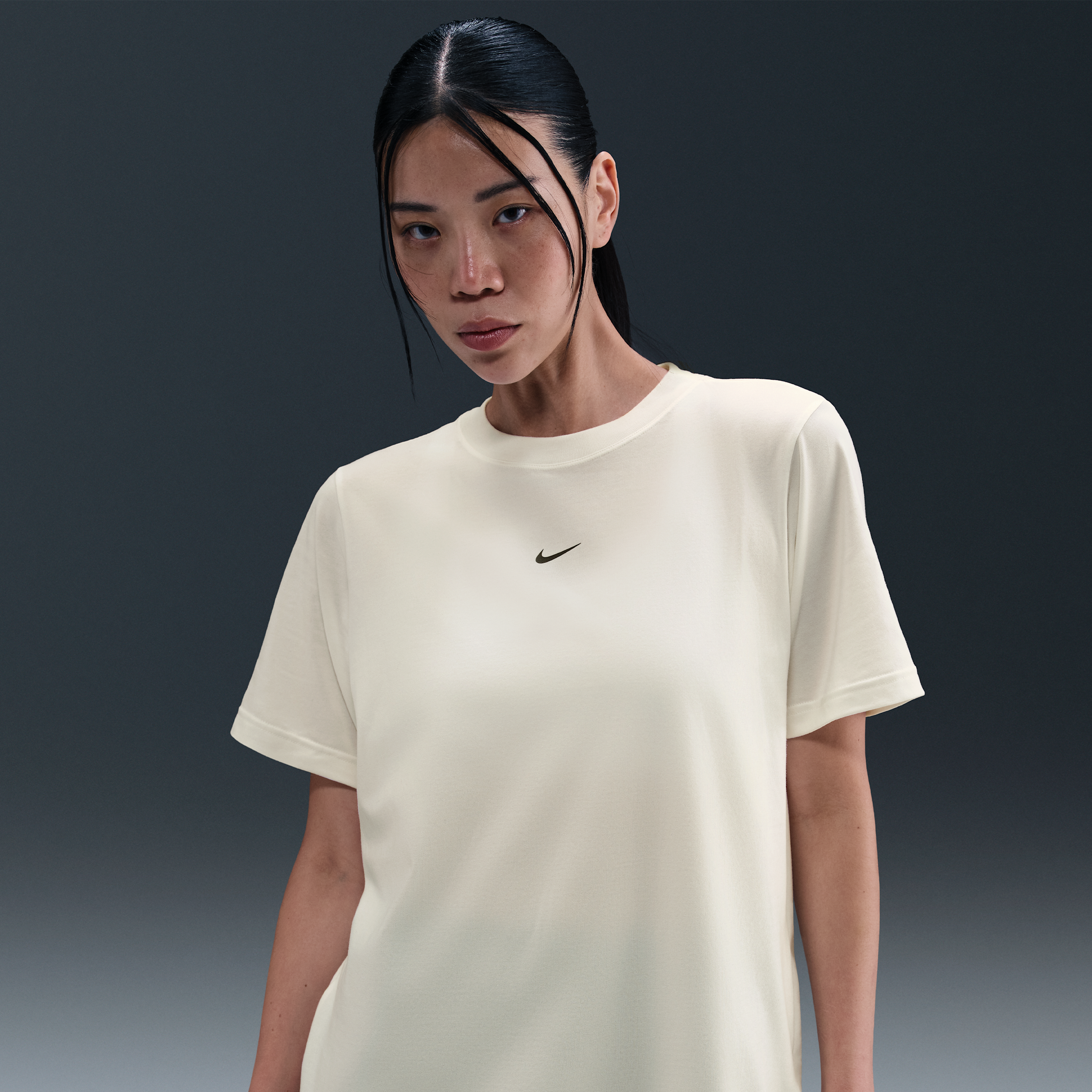 【ナイキ(NIKE)公式ストア】ナイキ ウィメンズ Dri-FIT ショートスリーブ Tシャツ IB4067-133 ホワイト 【ナイキ(NIKE)公式ストア】ナイキ ウィメンズ Dri-FIT ショートスリーブ Tシャツ IB4067-133 ホワイト