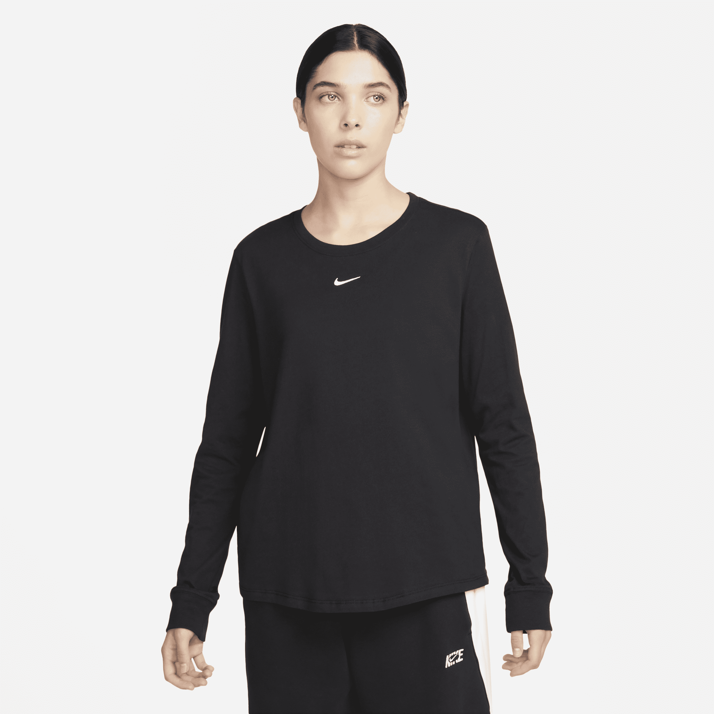 Langærmet Nike Sportswear Premium Essentials-T-shirt til kvinder - sort