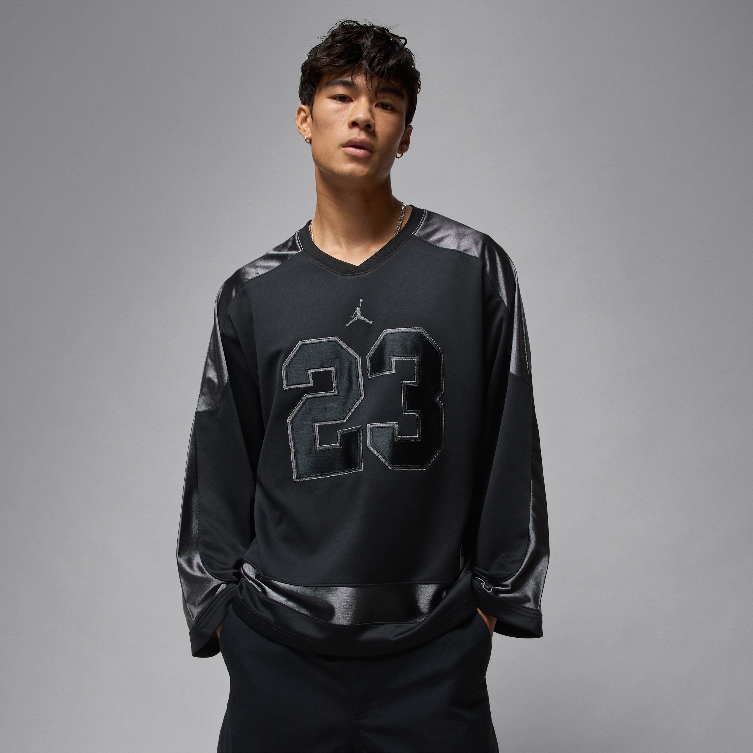 【ナイキ(NIKE)公式ストア】ジョーダン ブルックリン メンズ カレッジエイト ホッケージャージー HV0109-010 ブラック 【ナイキ(NIKE)公式ストア】ジョーダン ブルックリン メンズ カレッジエイト ホッケージャージー HV0109-010 ブラック