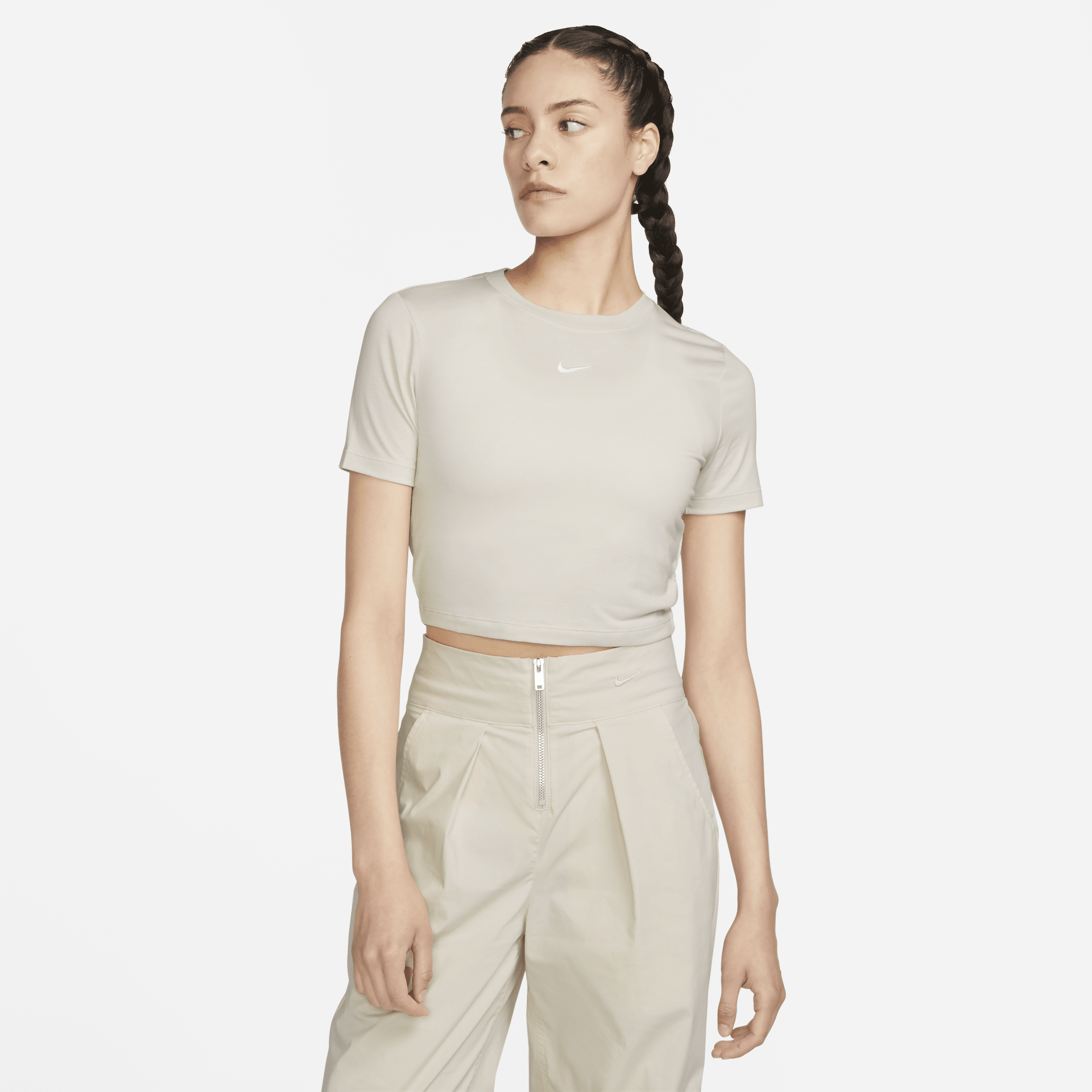 T-shirt corta slim fit Nike Sportswear Essential – Donna - Marrone