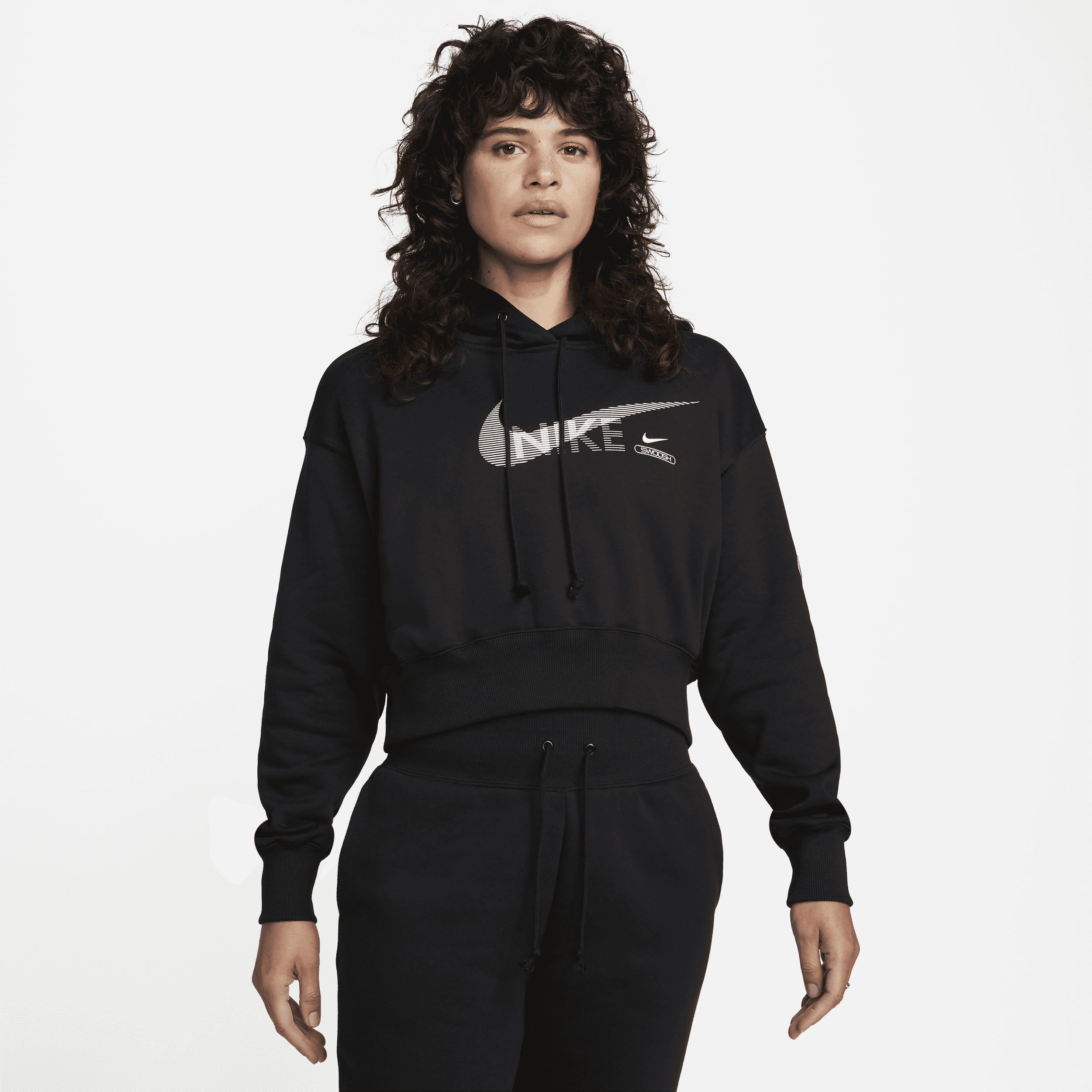 Nike Sportswear Swoosh-pullover-hættetrøje i fleece til kvinder - sort