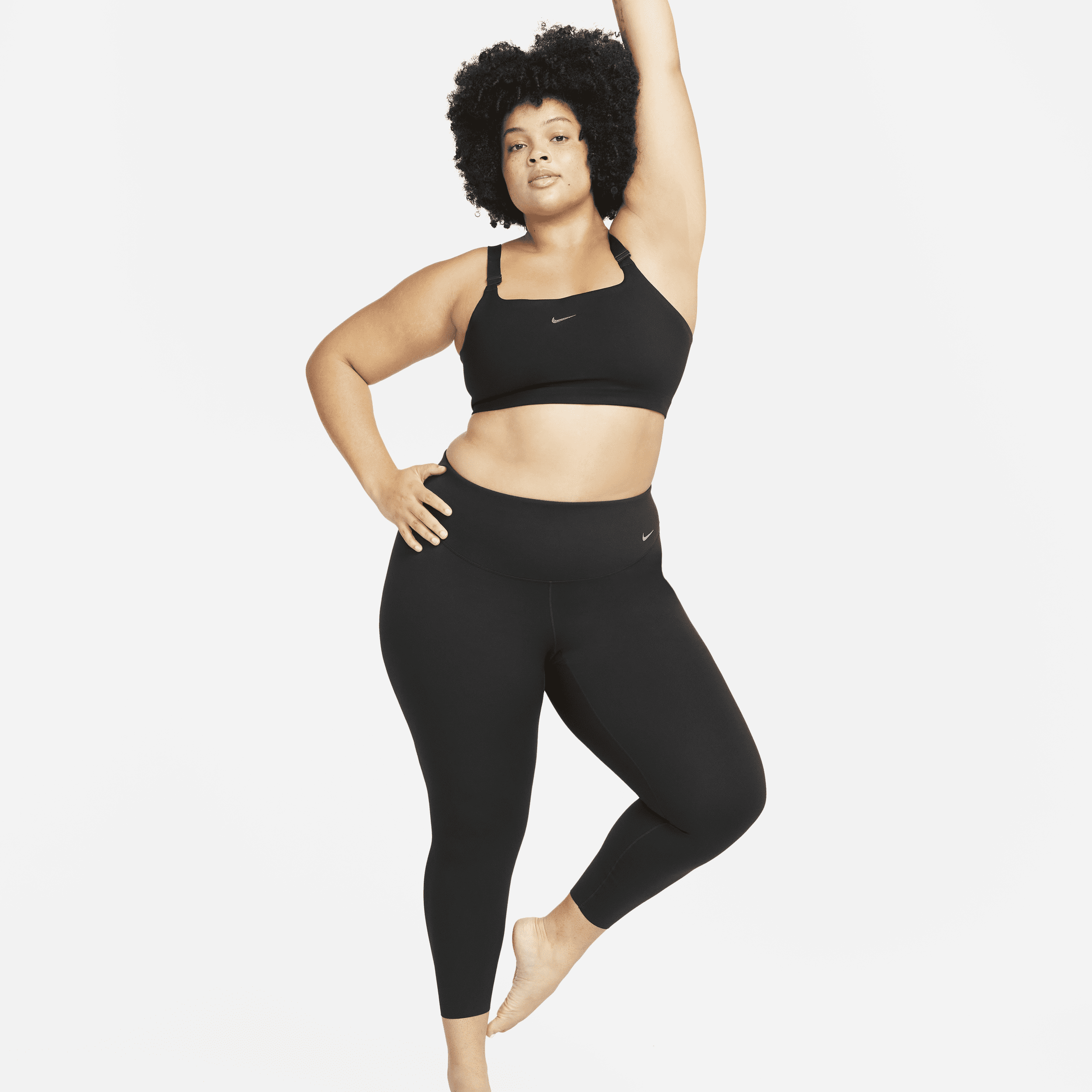 Nike Zenvy-leggings i 7/8-længde med høj talje og let støtte til kvinder (plus size) - sort