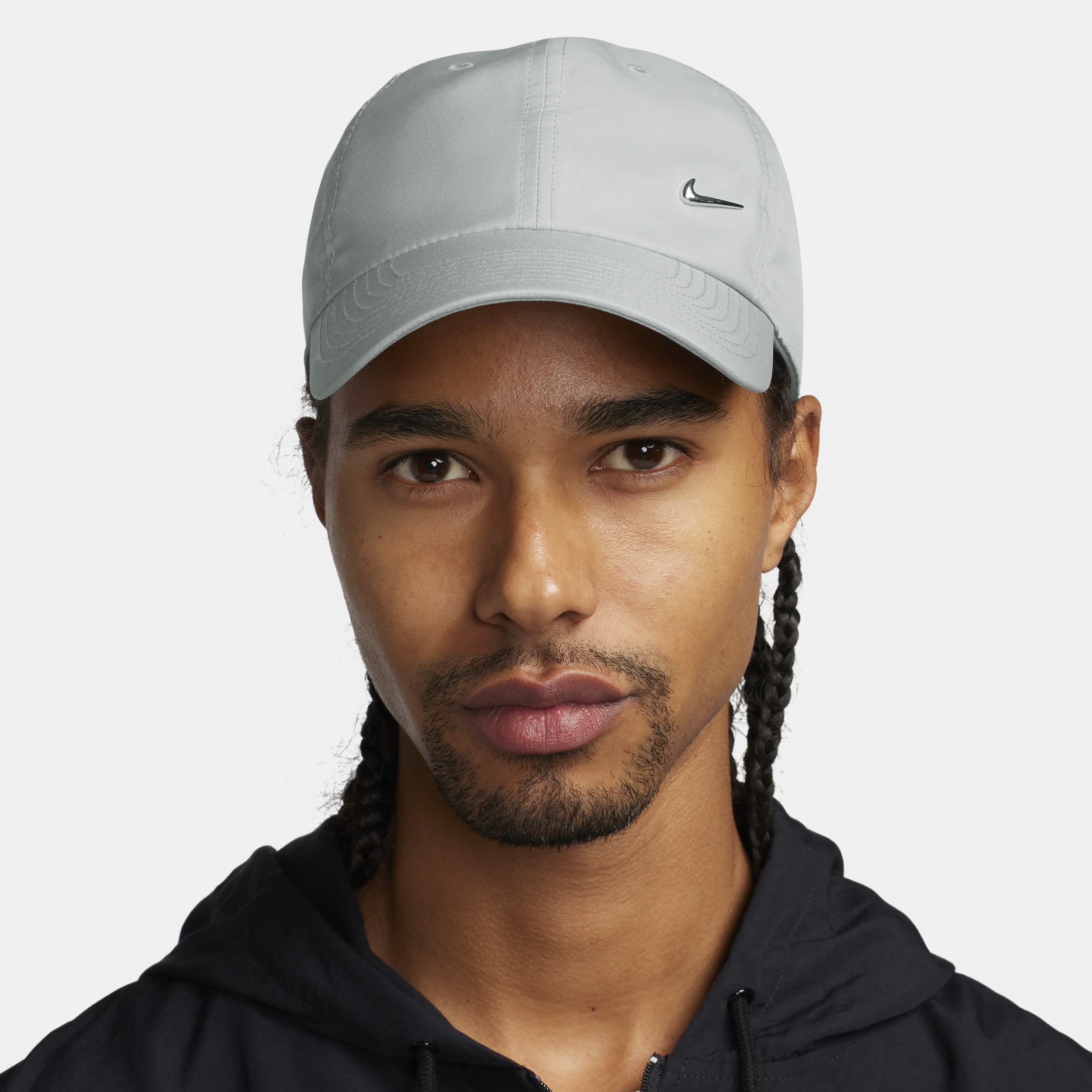 Cappello essenziale con Swoosh in metallo Nike Dri-FIT Club - Grigio