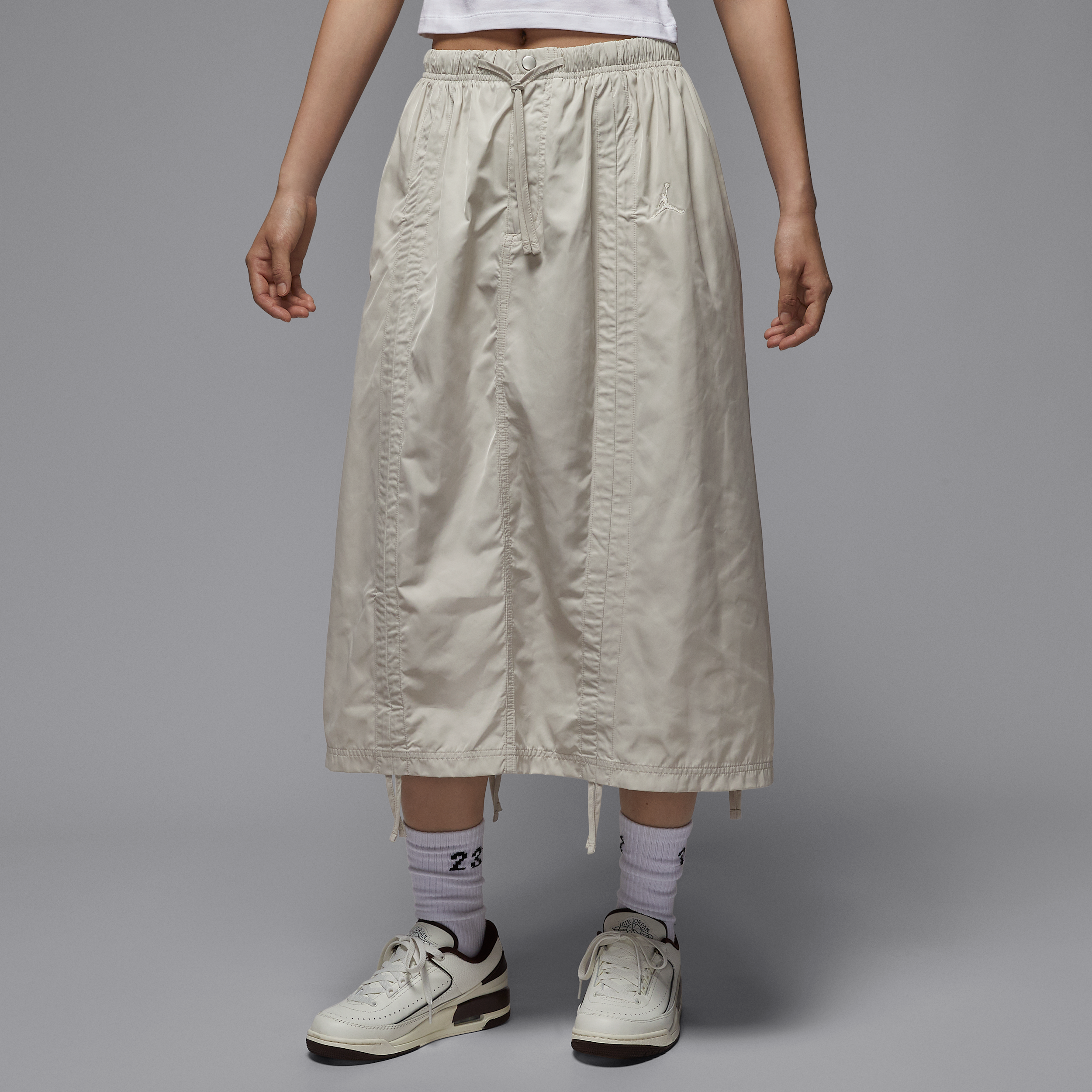 【ナイキ(NIKE)公式ストア】ジョーダン フライト ウィメンズ パラシュート スカート HQ9188-104 ブラウン 【ナイキ(NIKE)公式ストア】ジョーダン フライト ウィメンズ パラシュート スカート HQ9188-104 ブラウン