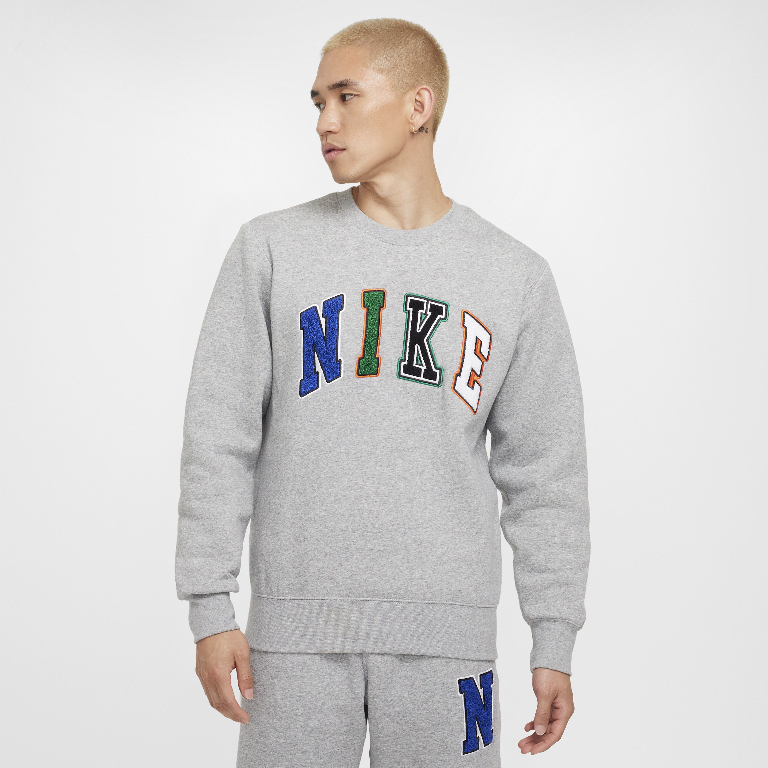 【ナイキ(NIKE)公式ストア】ナイキ クラブ メンズクルー FZ0880-063 グレー 【ナイキ(NIKE)公式ストア】ナイキ クラブ メンズクルー FZ0880-063 グレー