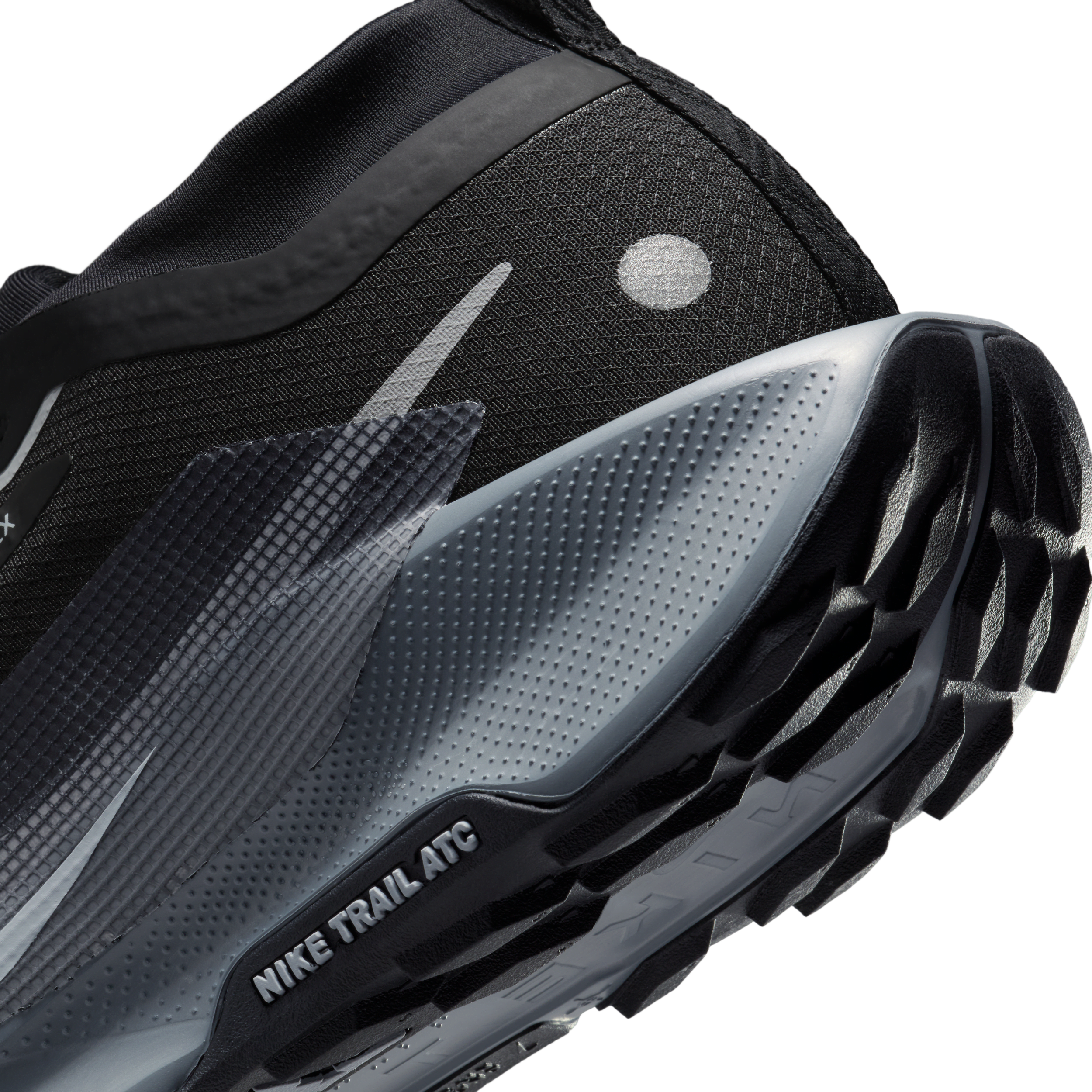 Nike Pegasus Trail 5 GORE-TEX Men's Waterproof Trail Running Shoes product image