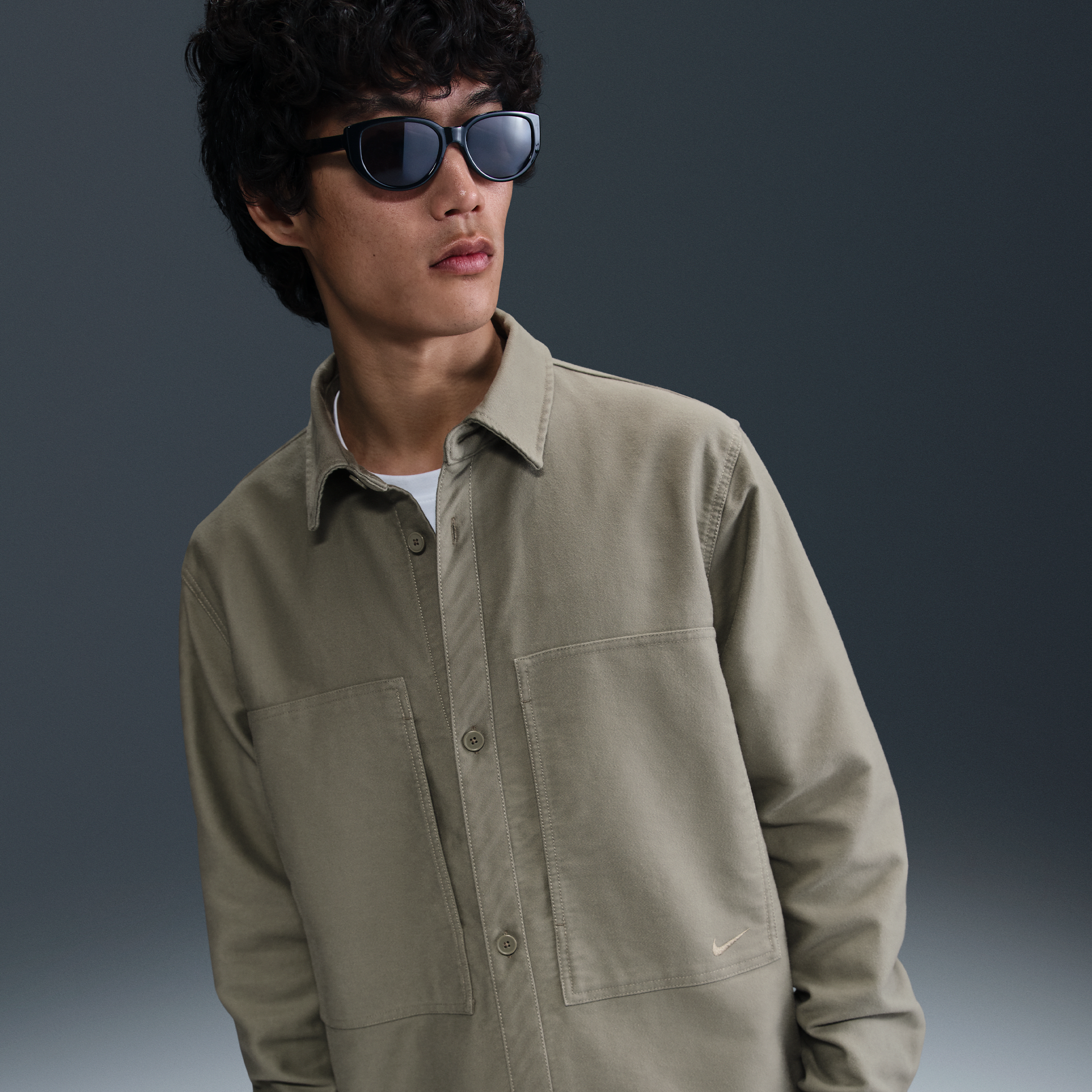 【ナイキ(NIKE)公式ストア】ナイキ ライフ メンズ ロングスリーブ シャモア フィールド シャツ FB7743-320 グリーン 【ナイキ(NIKE)公式ストア】ナイキ ライフ メンズ ロングスリーブ シャモア フィールド シャツ FB7743-320 グリーン