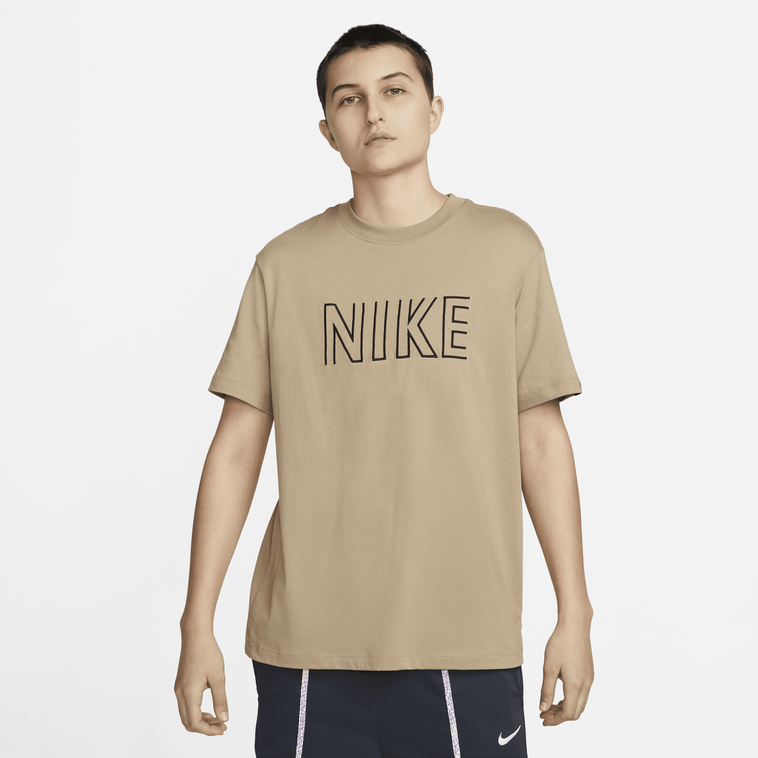 Nike Sportswear-T-shirt til kvinder - brun