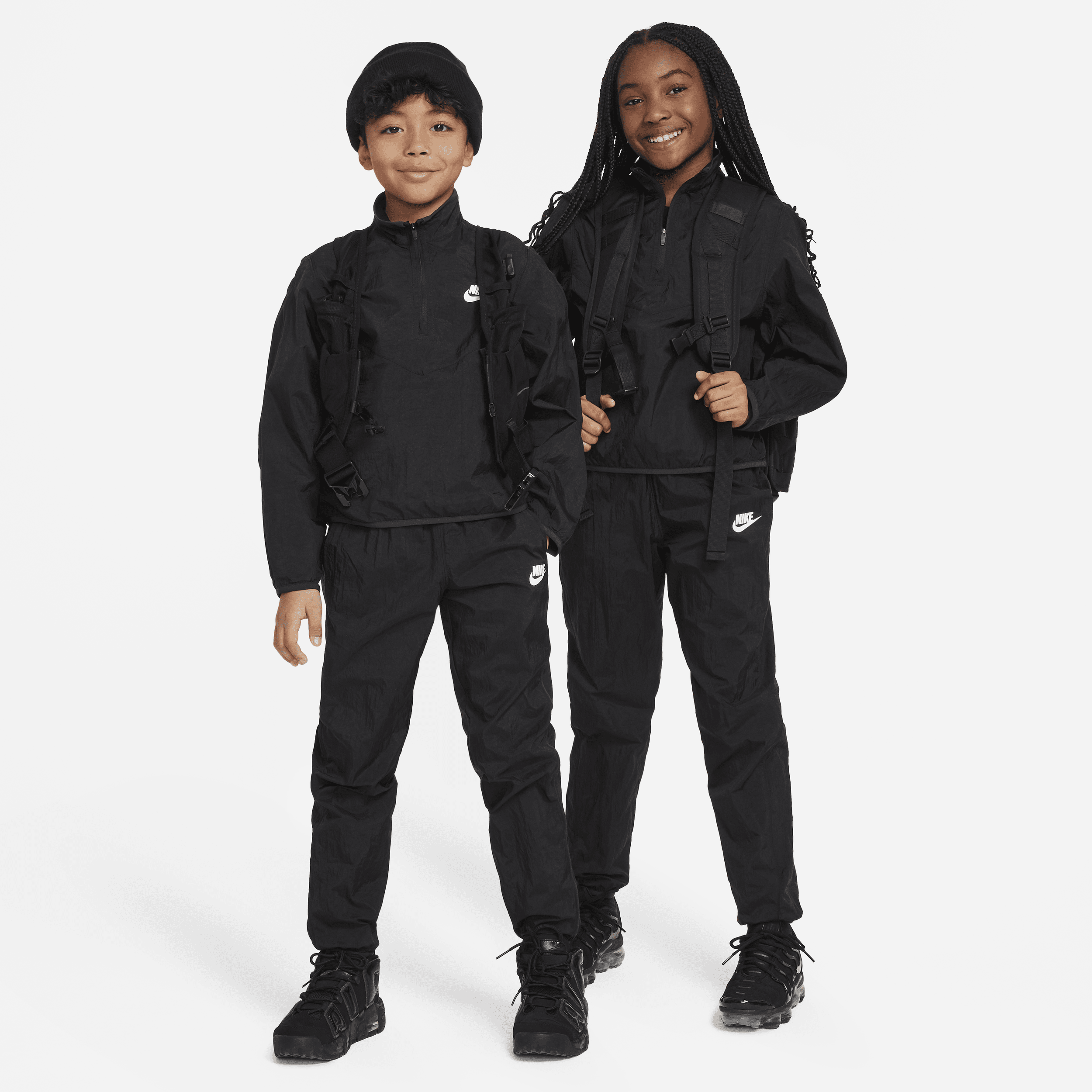 【ナイキ(NIKE)公式ストア】ナイキ スポーツウェア ジュニアトラックスーツ FD3058-010 ブラック 【ナイキ(NIKE)公式ストア】ナイキ スポーツウェア ジュニアトラックスーツ FD3058-010 ブラック