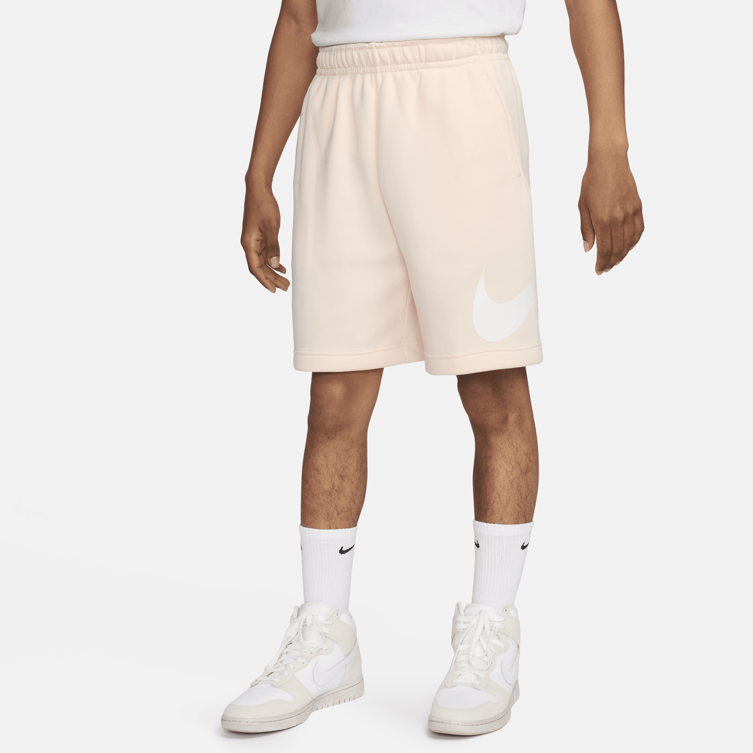 Nike Sportswear Club-shorts med grafik til mænd - brun