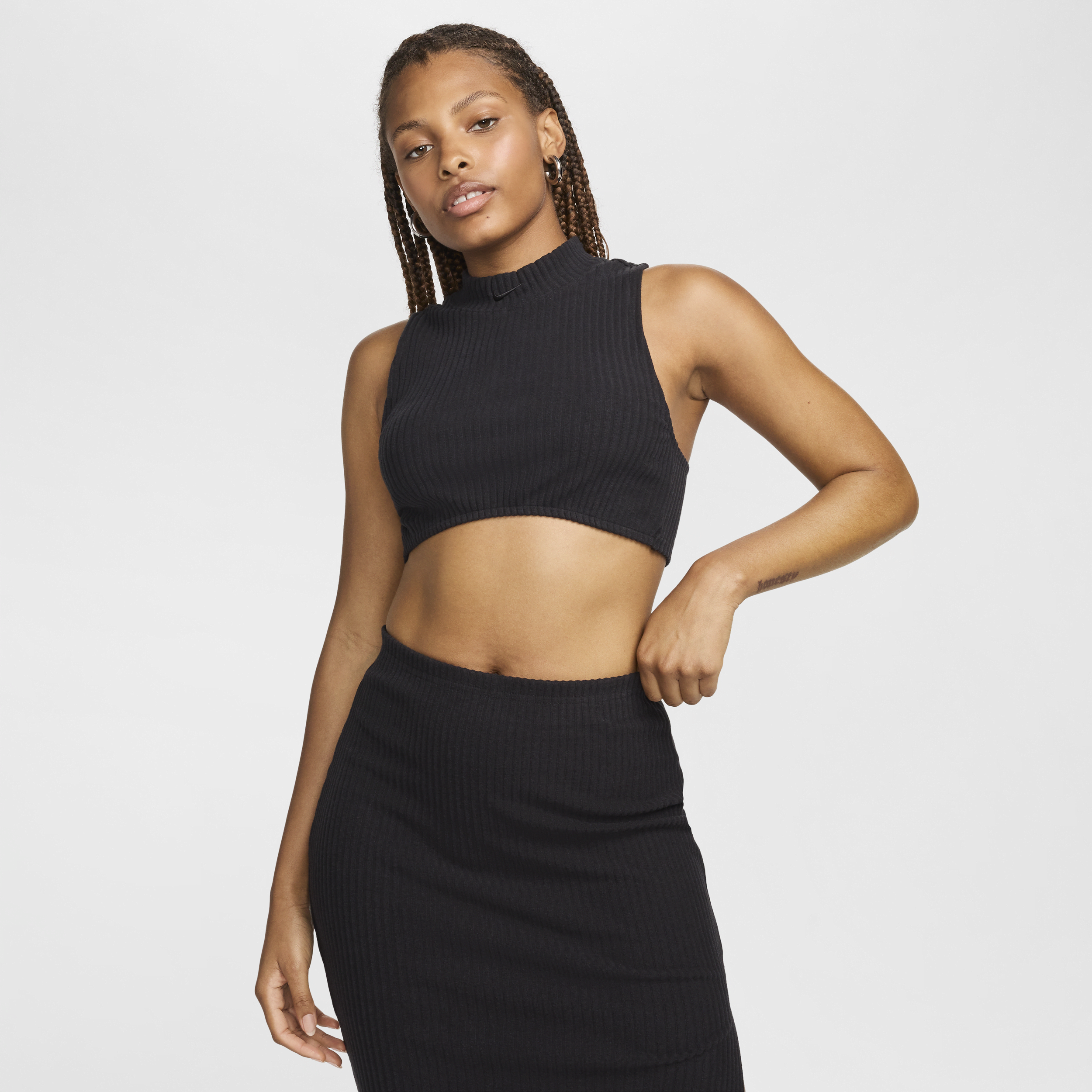 Nike Sportswear Chill Knit geribde korte tanktop met opstaande kraag voor dames - Zwart