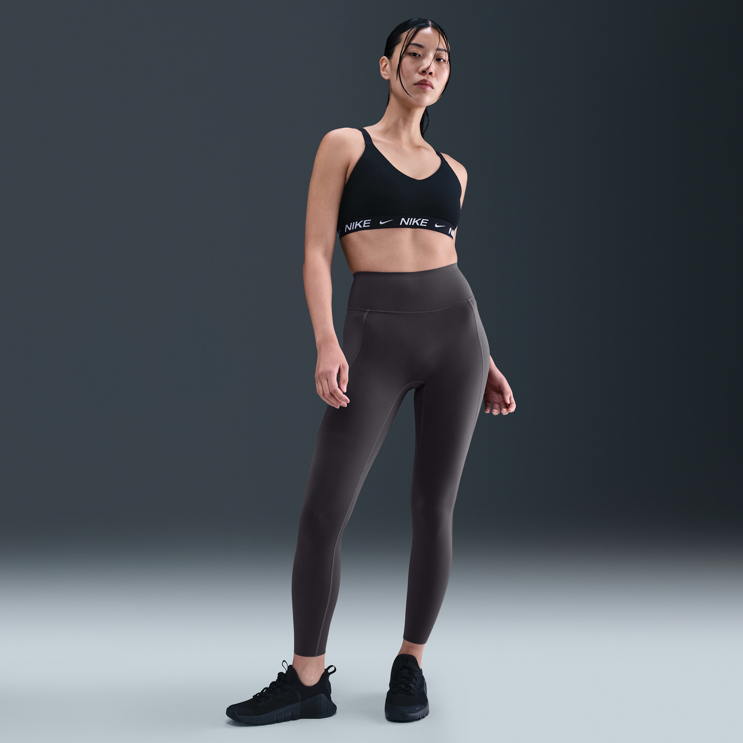【ナイキ(NIKE)公式ストア】ナイキ ユニバーサ ウィメンズ ハイウエスト フルレングス (10分丈) レギンス フロントシームなし HQ6811-036 グレー 【ナイキ(NIKE)公式ストア】ナイキ ユニバーサ ウィメンズ ハイウエスト フルレングス (10分丈) レギンス フロントシームなし HQ6811-036 グレー