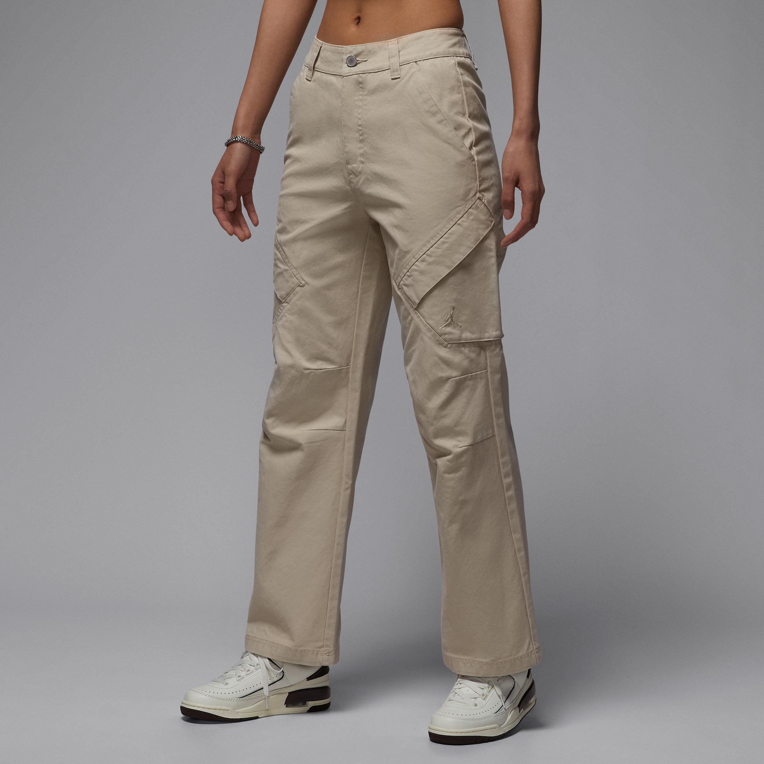 【ナイキ(NIKE)公式ストア】ジョーダン シカゴ ウィメンズパンツ FV7099-206 ブラウン 【ナイキ(NIKE)公式ストア】ジョーダン シカゴ ウィメンズパンツ FV7099-206 ブラウン