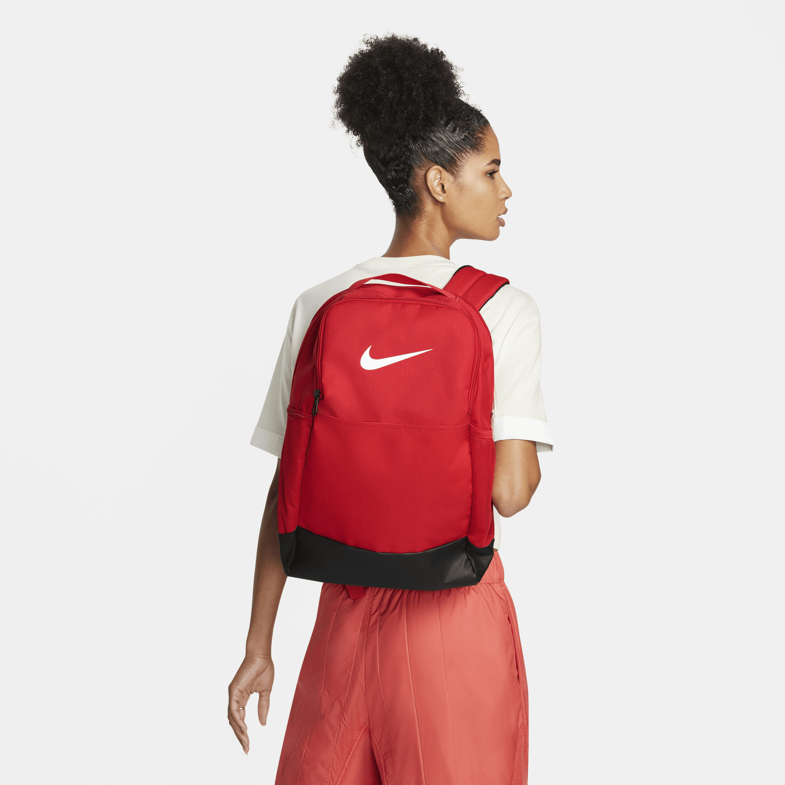 Nike Brasilia 9.5 Trainingsrugzak (medium, 24 liter) - Rood