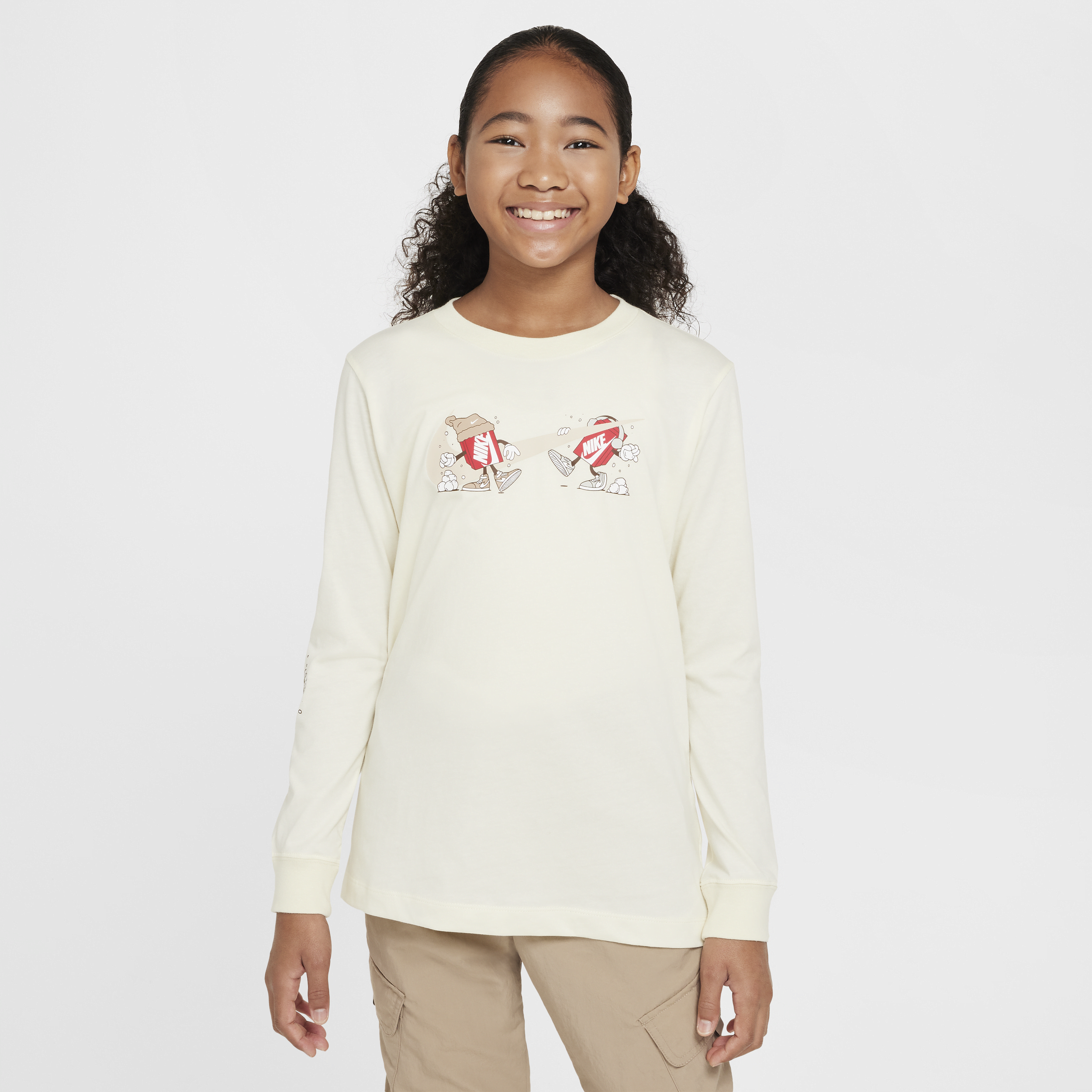 【ナイキ(NIKE)公式ストア】ナイキ スポーツウェア ジュニア ロングスリーブ Tシャツ HF6006-113 ホワイト 【ナイキ(NIKE)公式ストア】ナイキ スポーツウェア ジュニア ロングスリーブ Tシャツ HF6006-113 ホワイト