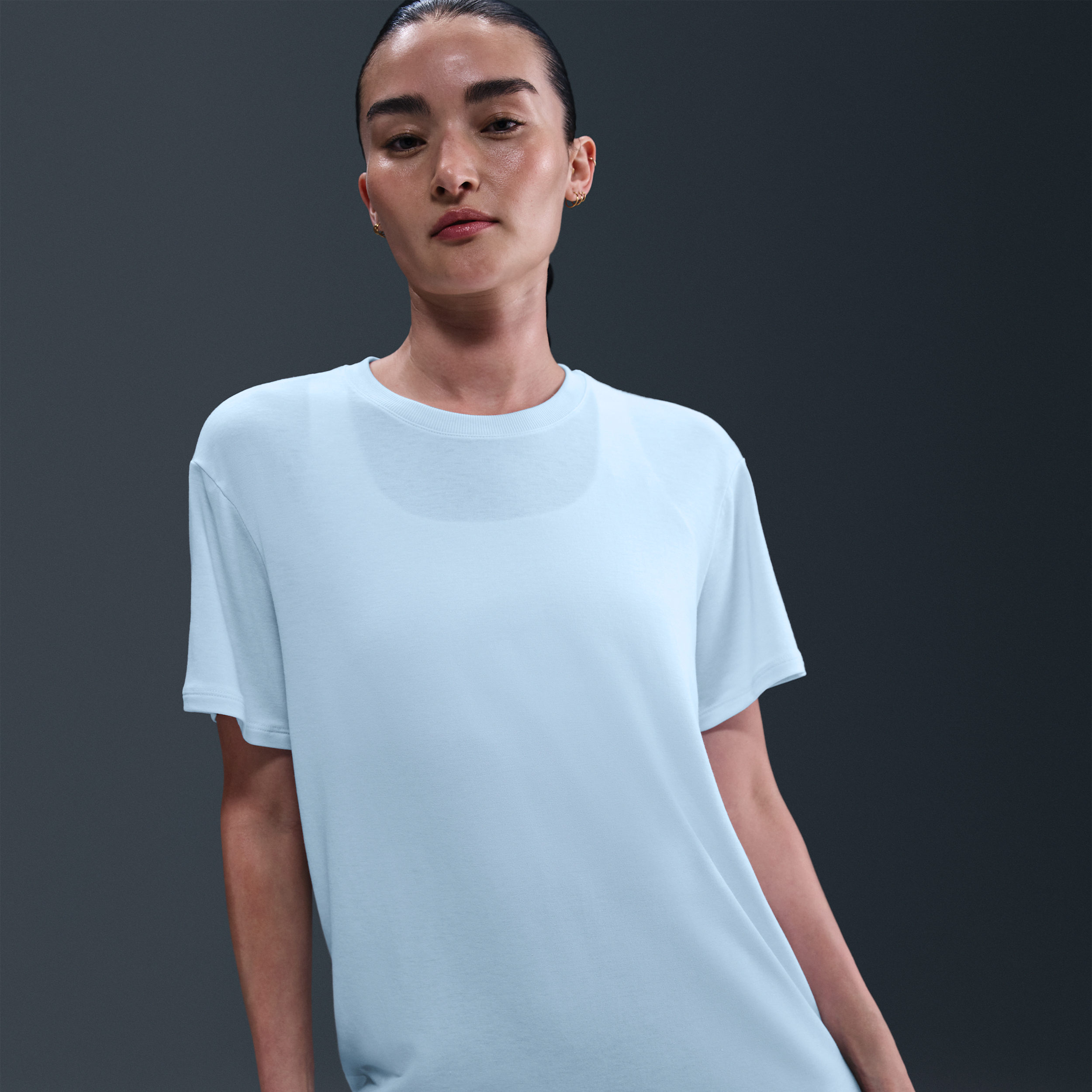 【ナイキ(NIKE)公式ストア】ナイキ ワン リラックスド ウィメンズ Dri-FIT ショートスリーブ トップ FN2815-423 ブルー 【ナイキ(NIKE)公式ストア】ナイキ ワン リラックスド ウィメンズ Dri-FIT ショートスリーブ トップ FN2815-423 ブルー