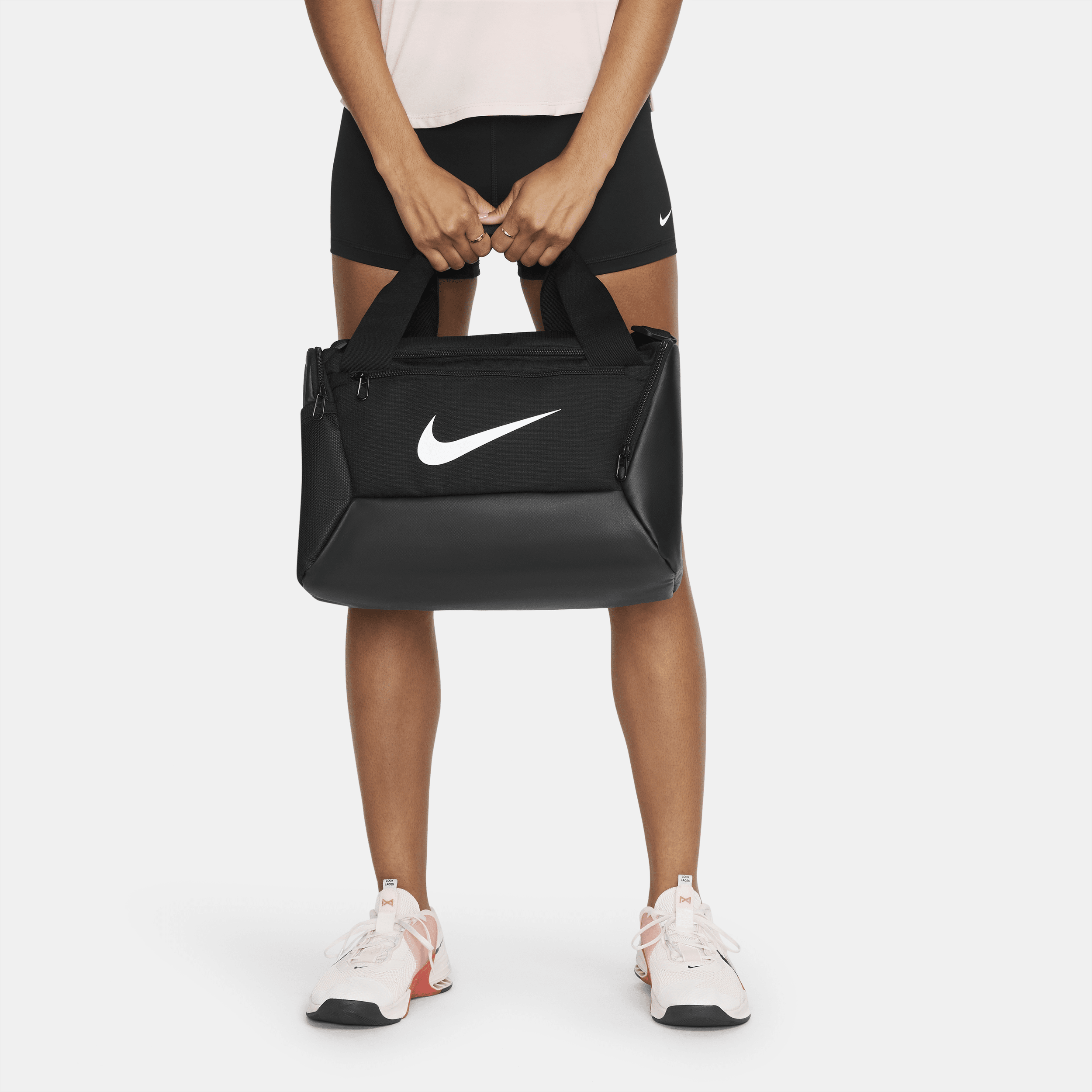 Nike Brasilia 9,5 Bolsa de deporte de entrenamiento (extrapequeña, 25 l) - Negro