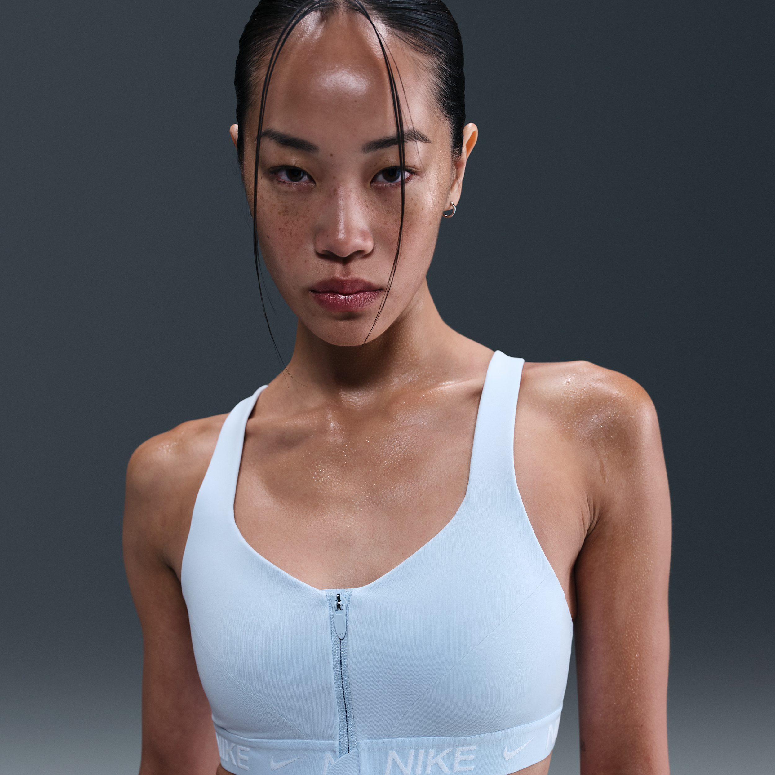 【ナイキ(NIKE)公式ストア】ナイキ インディ ハイサポート ウィメンズ パッディド フロントジップ スポーツブラ HQ2752-441 ブルー 【ナイキ(NIKE)公式ストア】ナイキ インディ ハイサポート ウィメンズ パッディド フロントジップ スポーツブラ HQ2752-441 ブルー