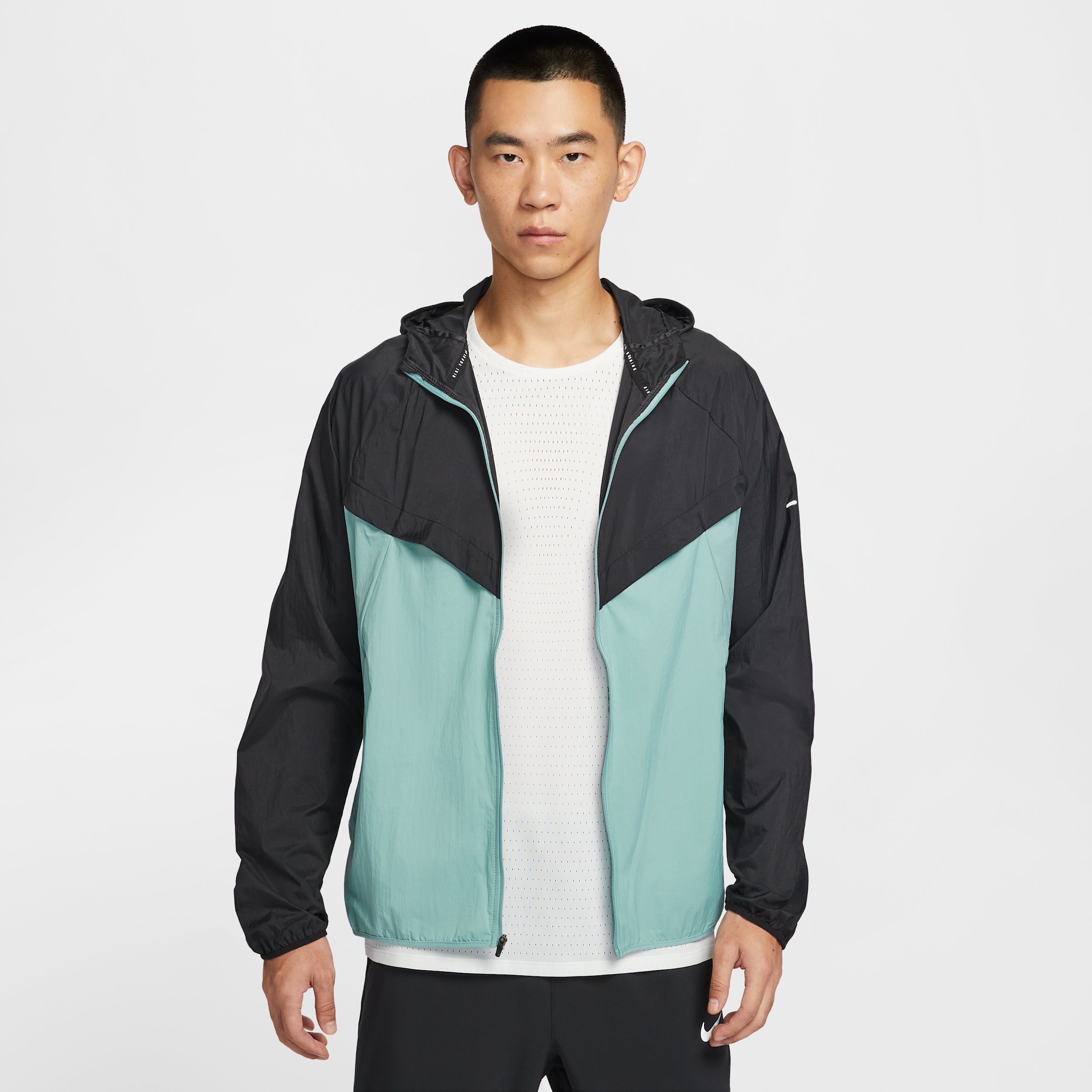 【ナイキ(NIKE)公式ストア】ナイキ ストライド メンズ レペル UV ランニングジャケット HV4549-014 ブラック 【ナイキ(NIKE)公式ストア】ナイキ ストライド メンズ レペル UV ランニングジャケット HV4549-014 ブラック